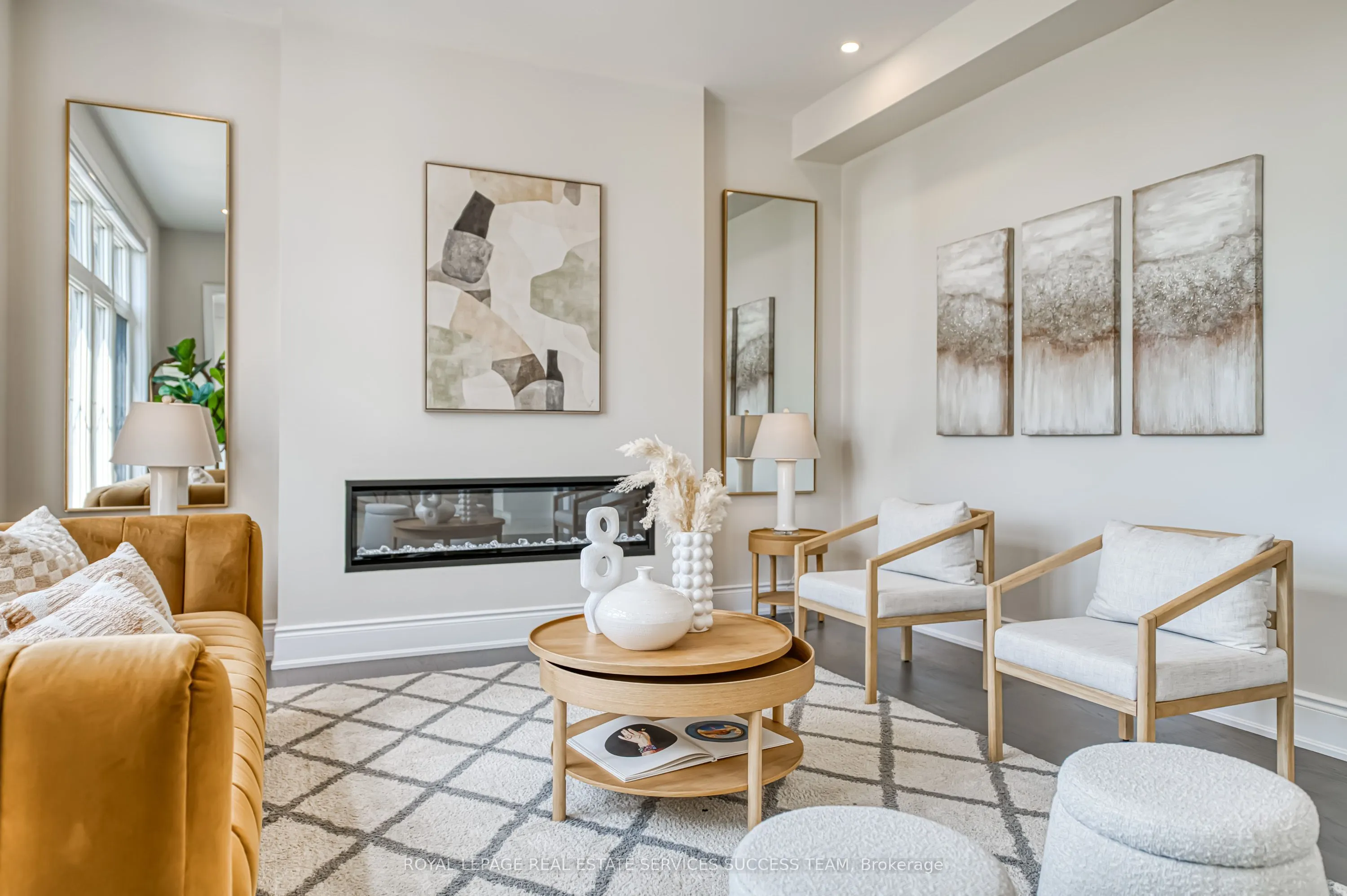 1144 Stag Hollow