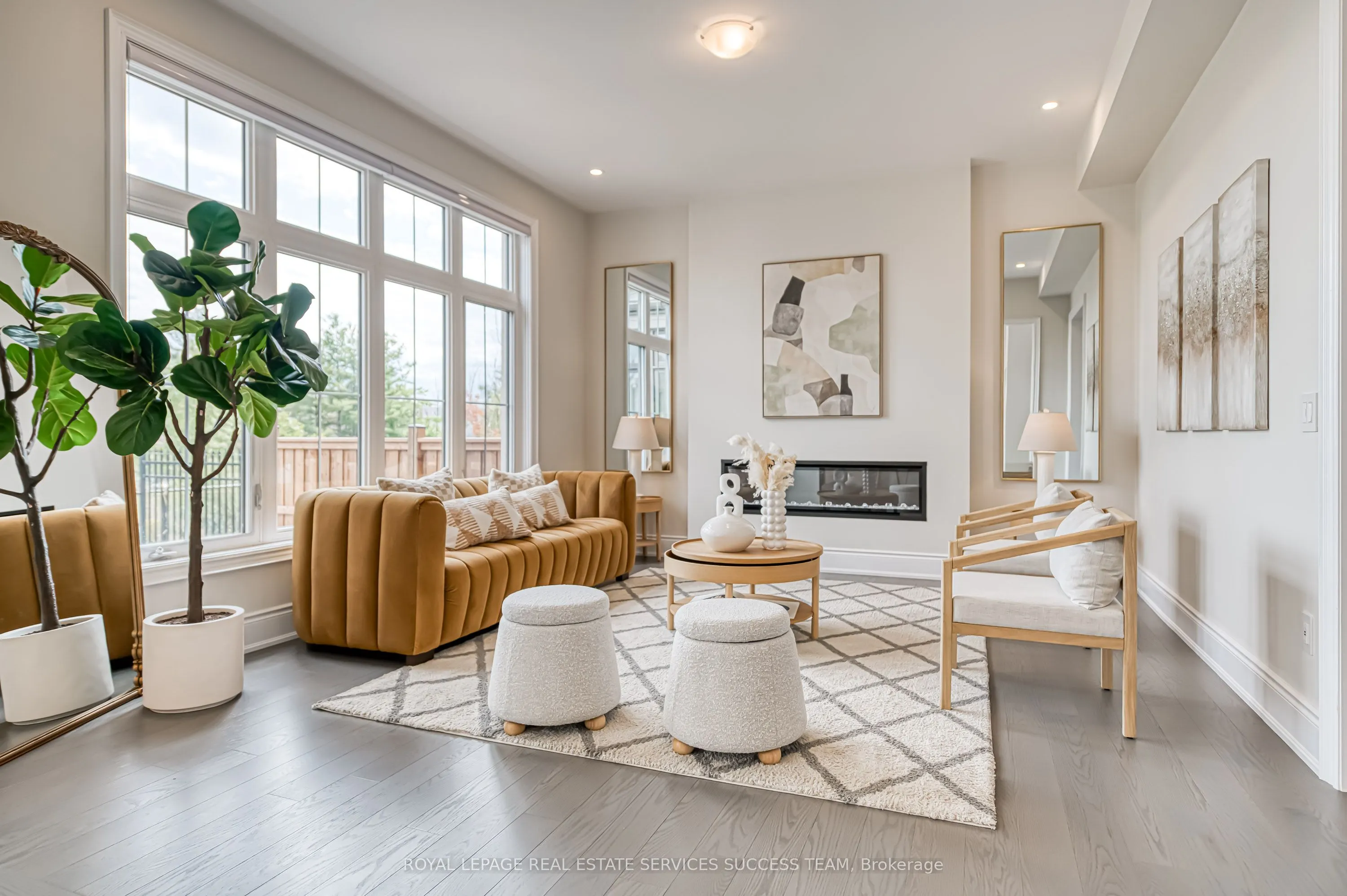 1144 Stag Hollow