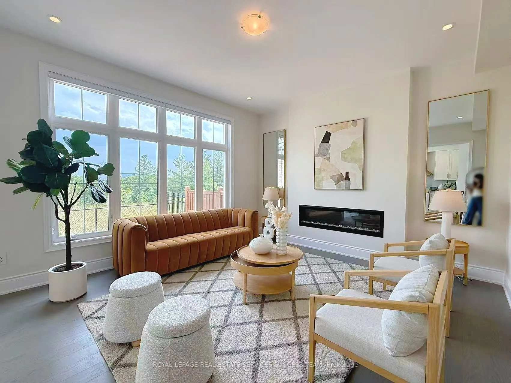 1144 Stag Hollow
