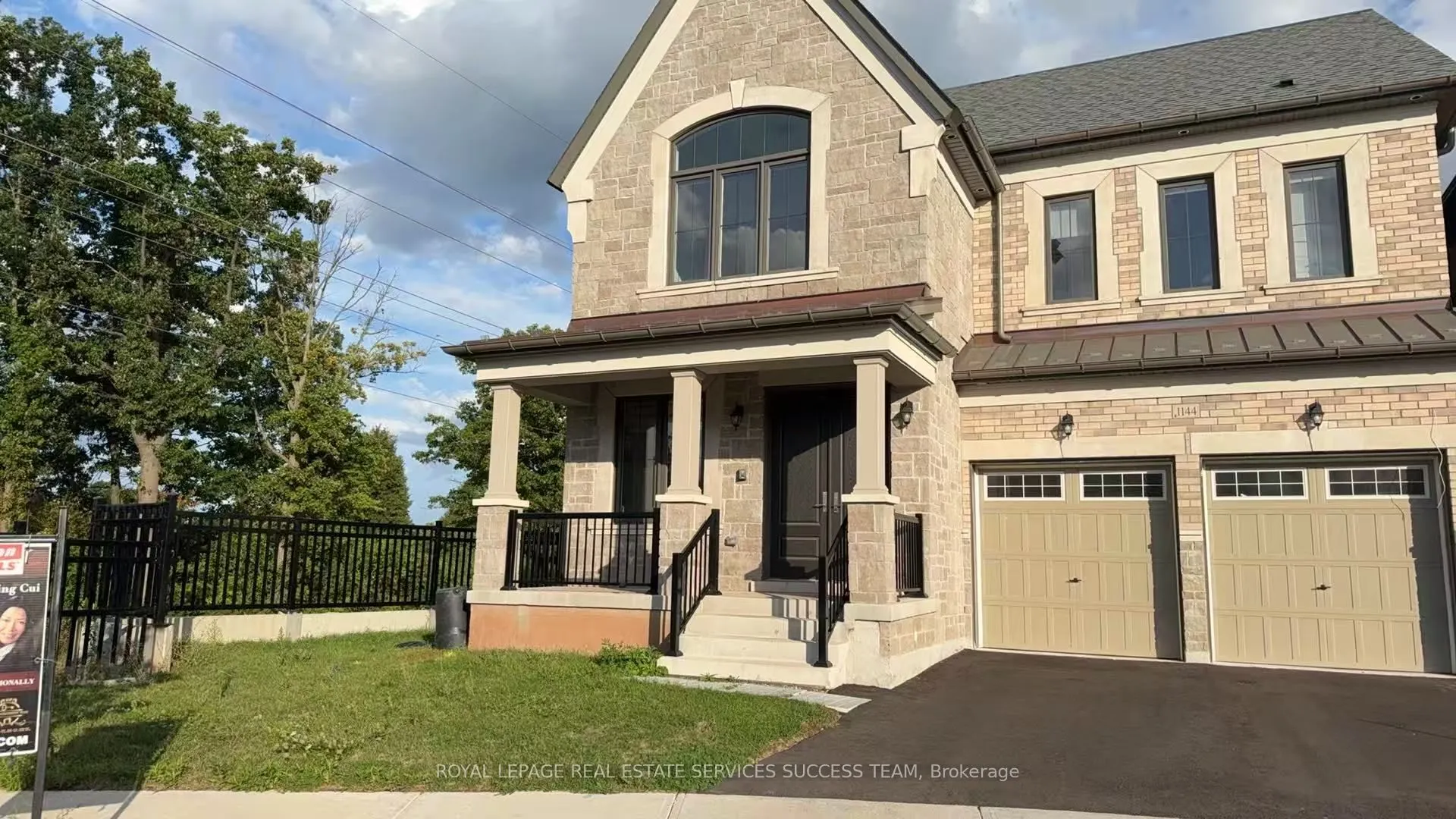 1144 Stag Hollow