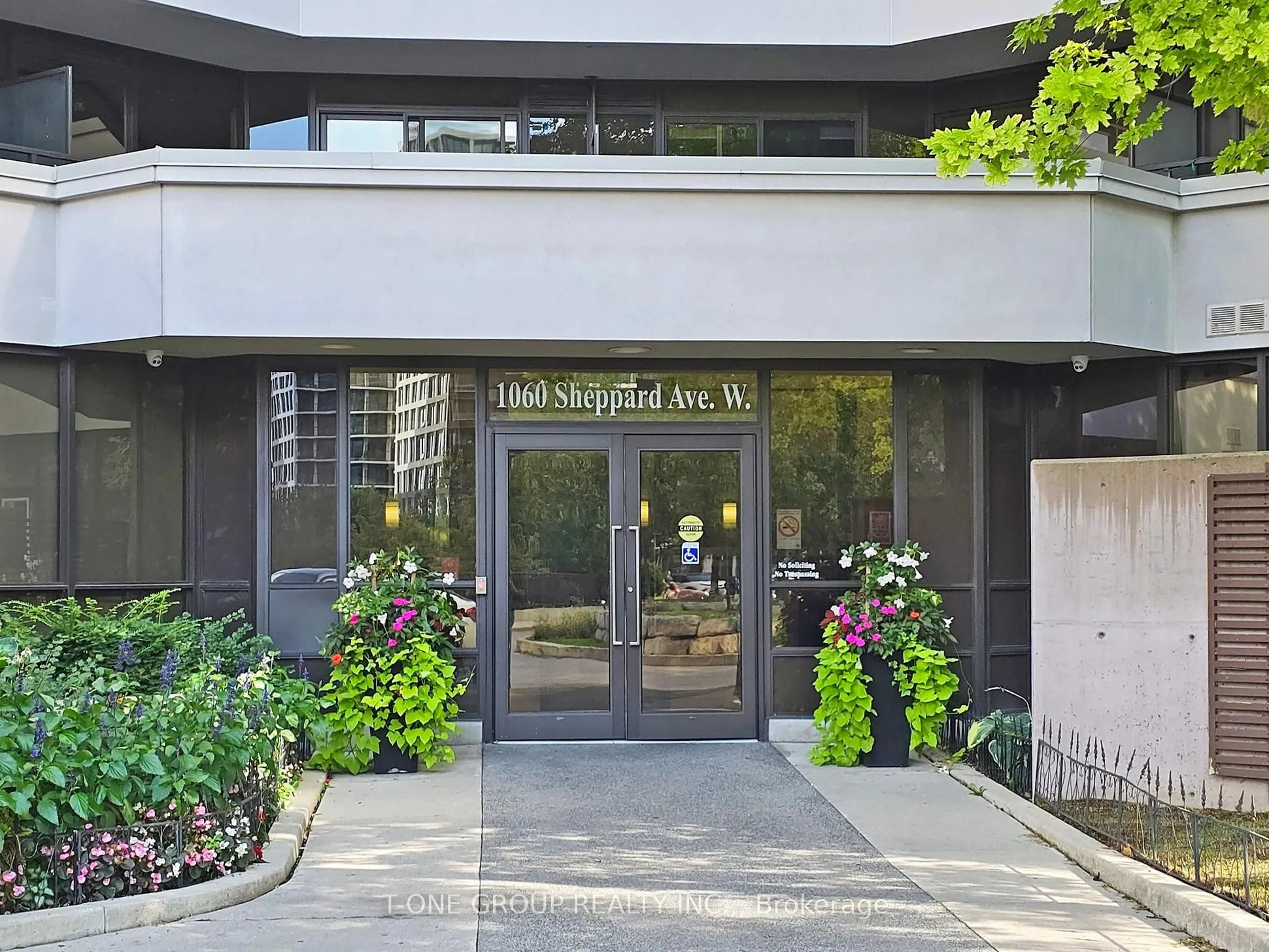 1060 Sheppard Avenue, #311