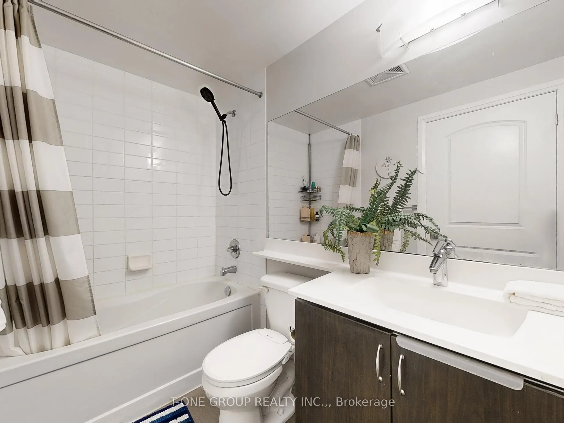 1060 Sheppard Avenue, #311