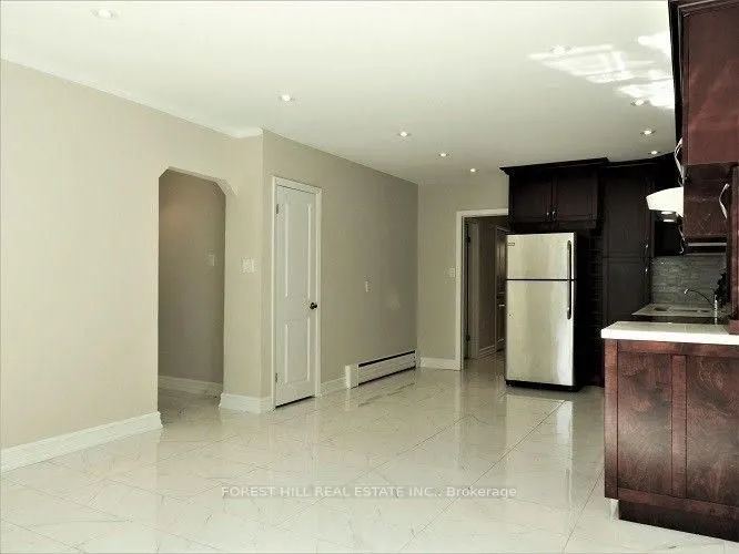 42 Emerald Crescent, #2