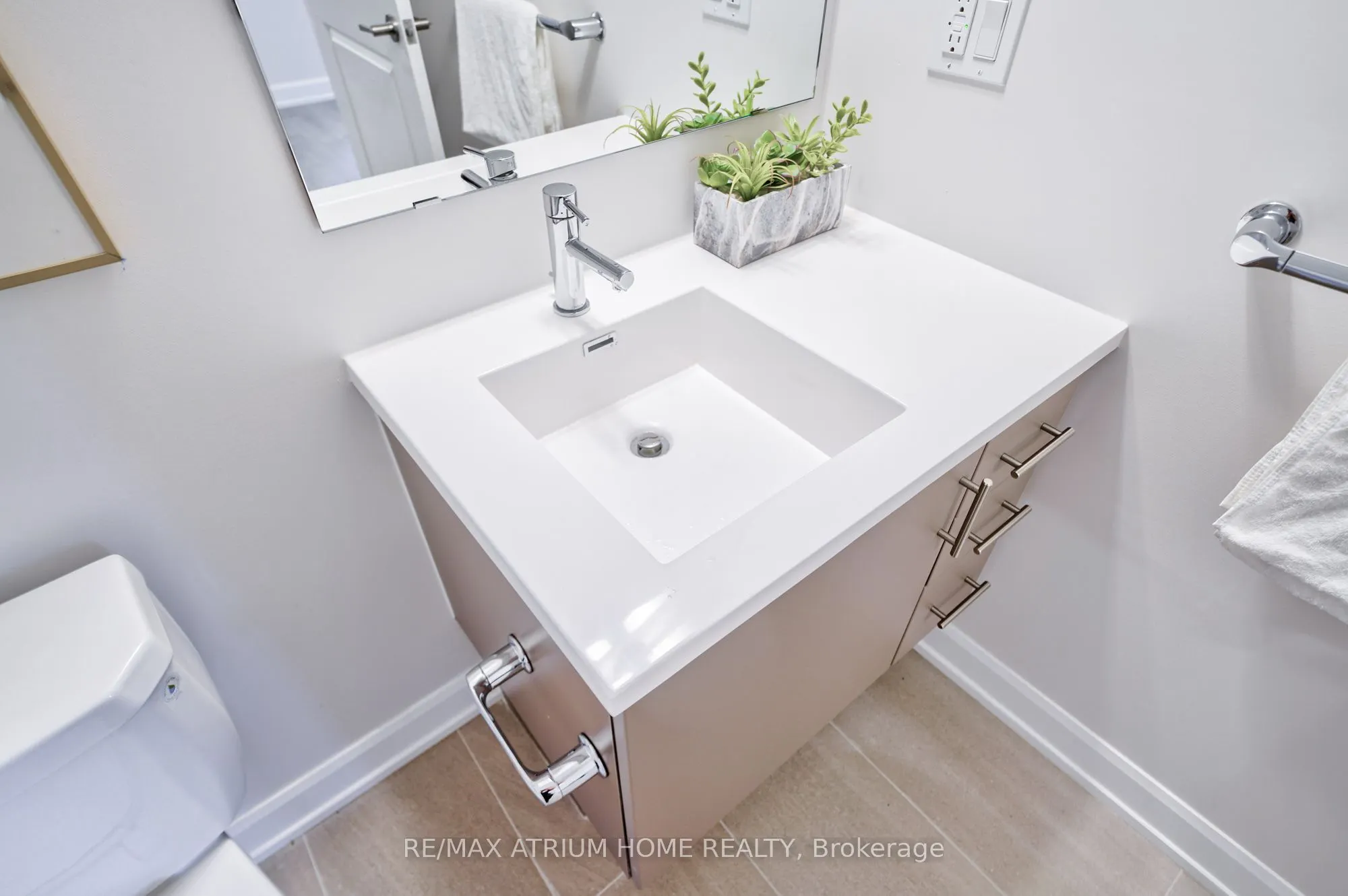3200 William Coltson Avenue, #813