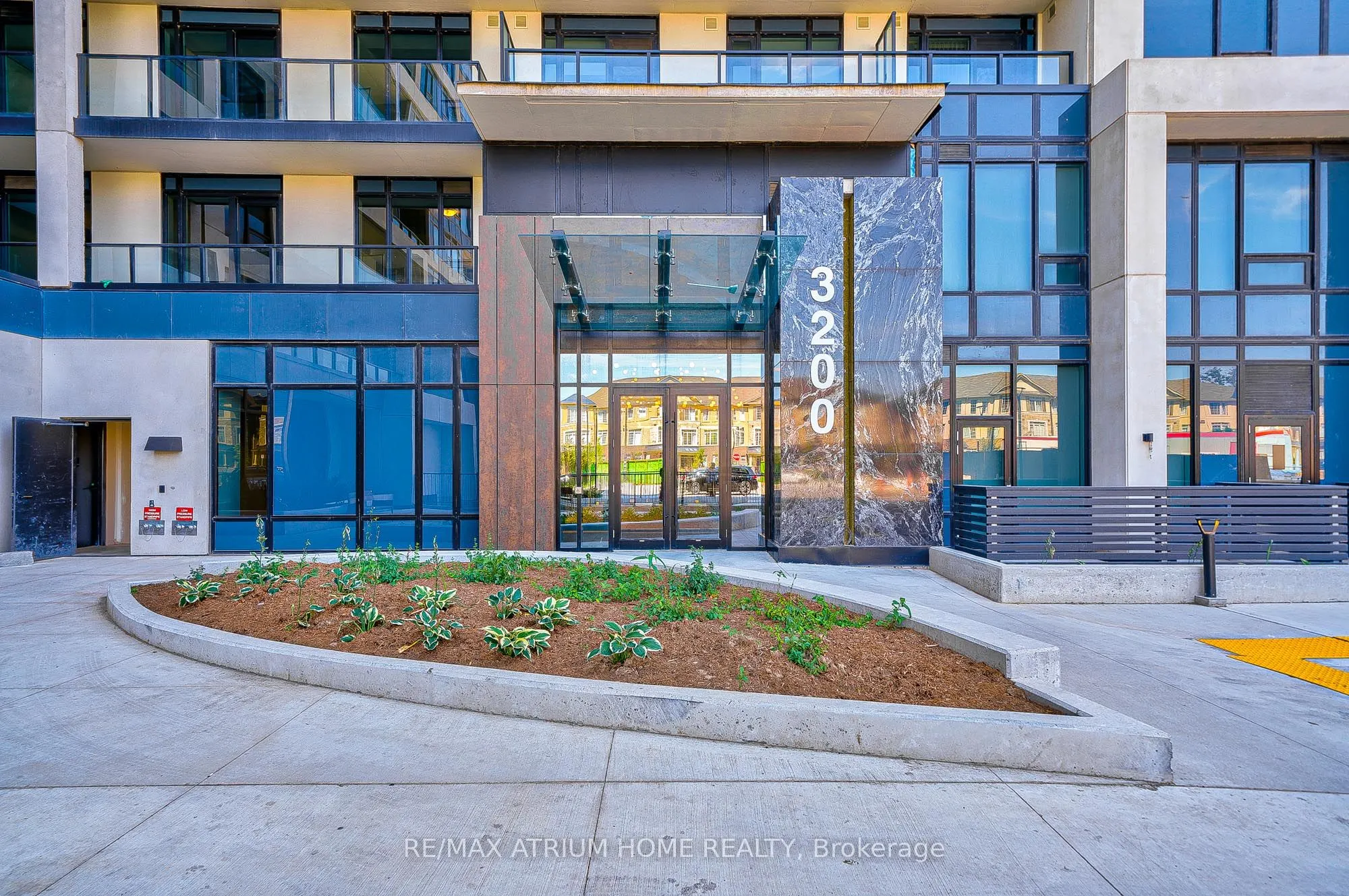 3200 William Coltson Avenue, #813