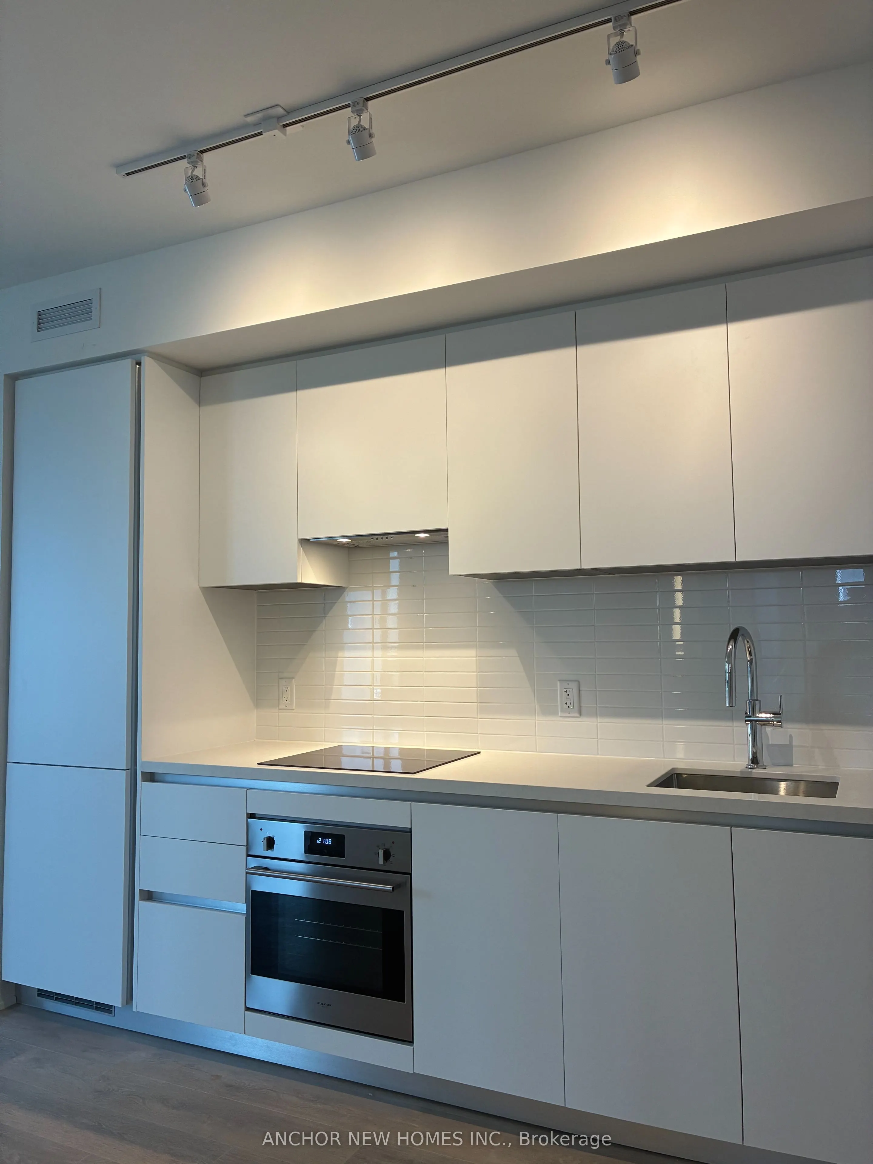 4015 The Exchange Street, #1807