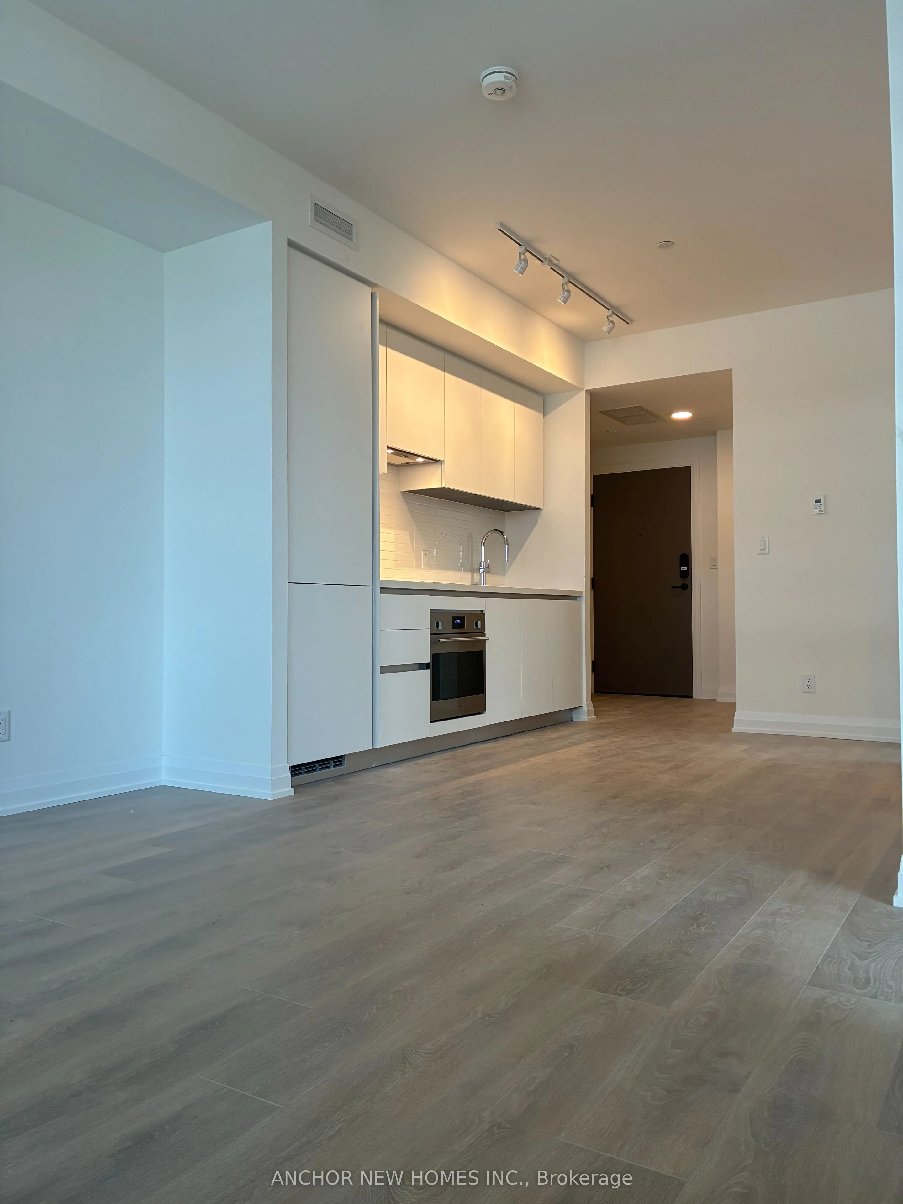 4015 The Exchange Street, #1807