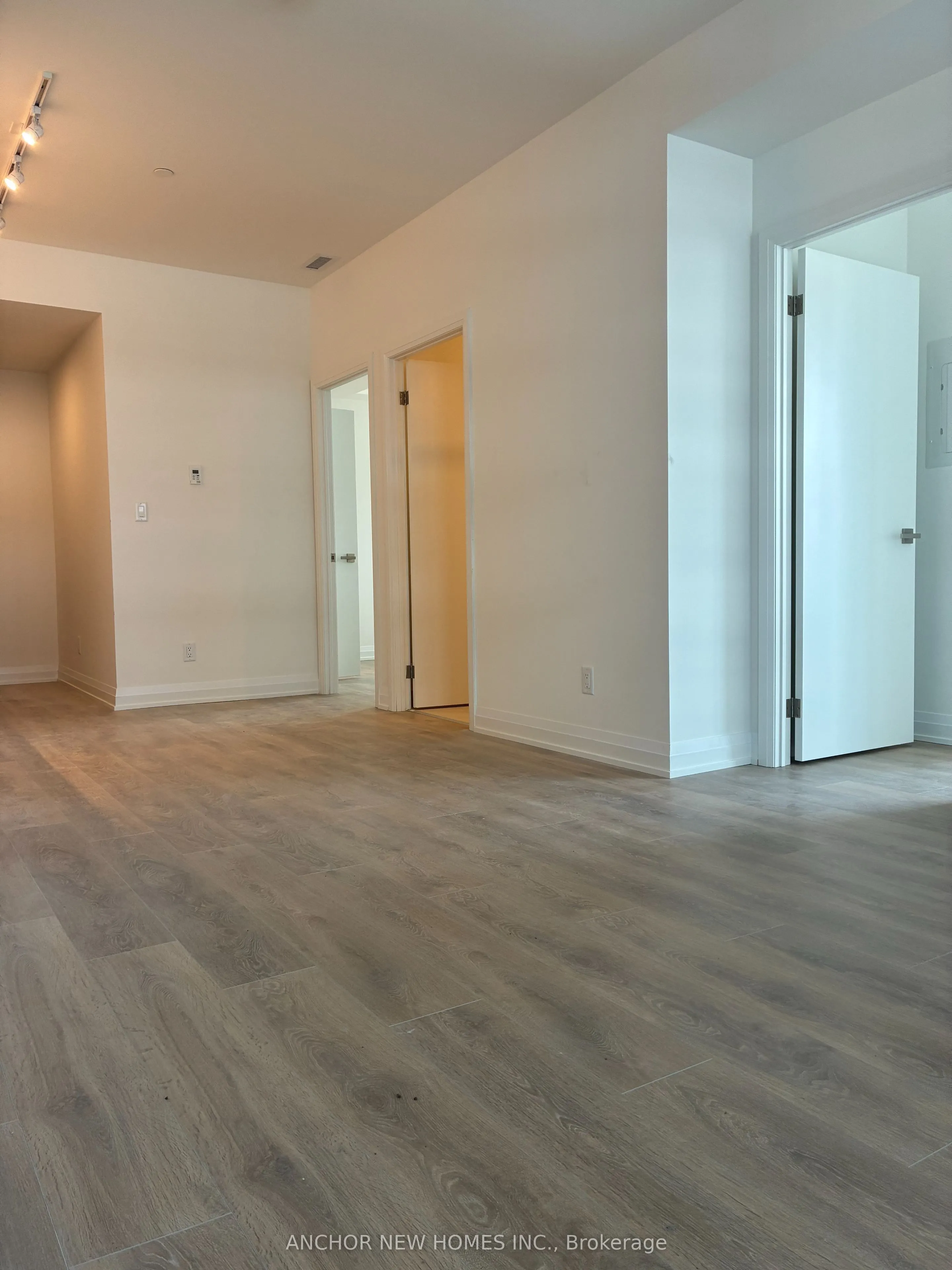 4015 The Exchange Street, #1807