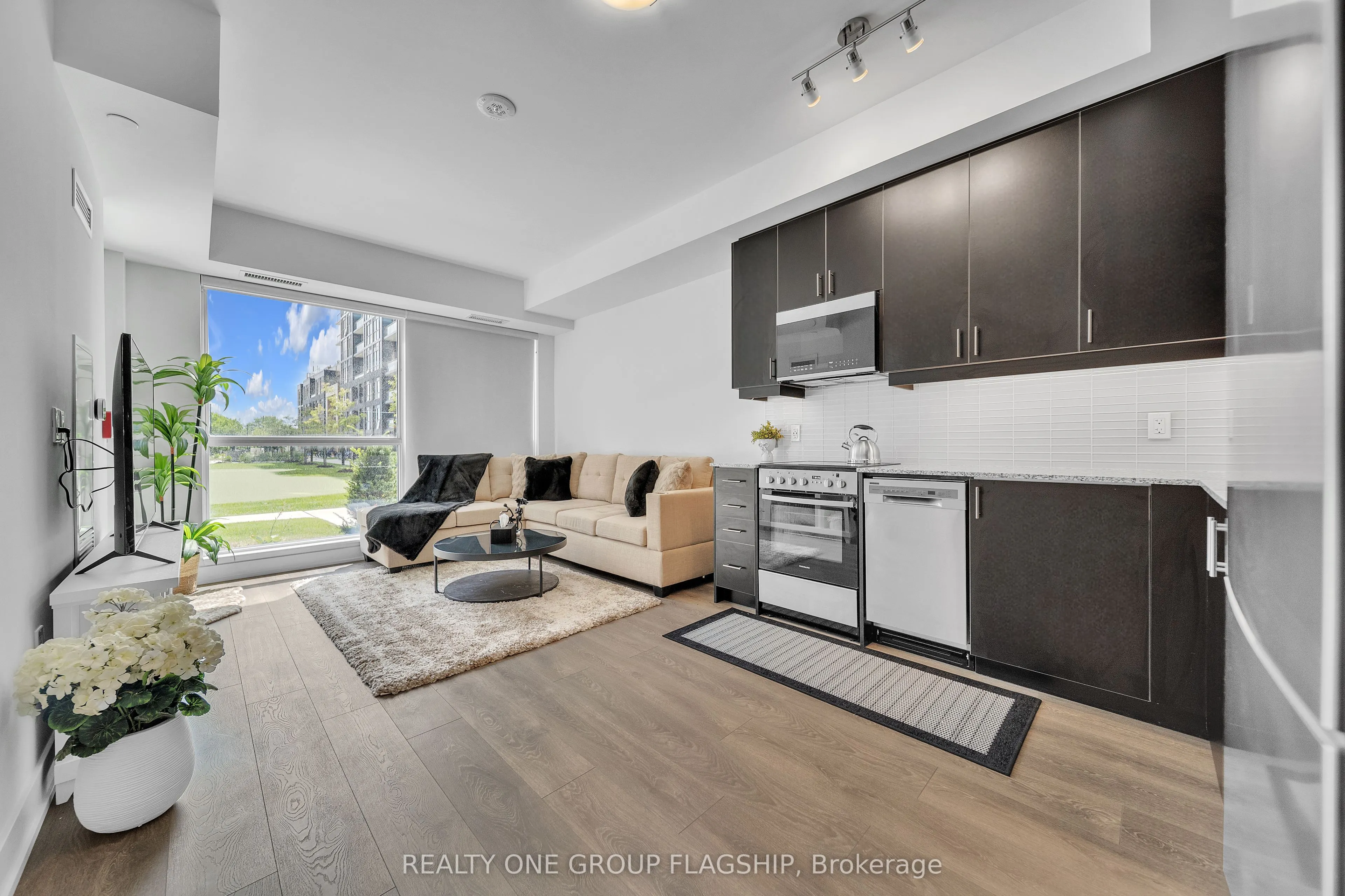 2343 Khalsa Gate, #101