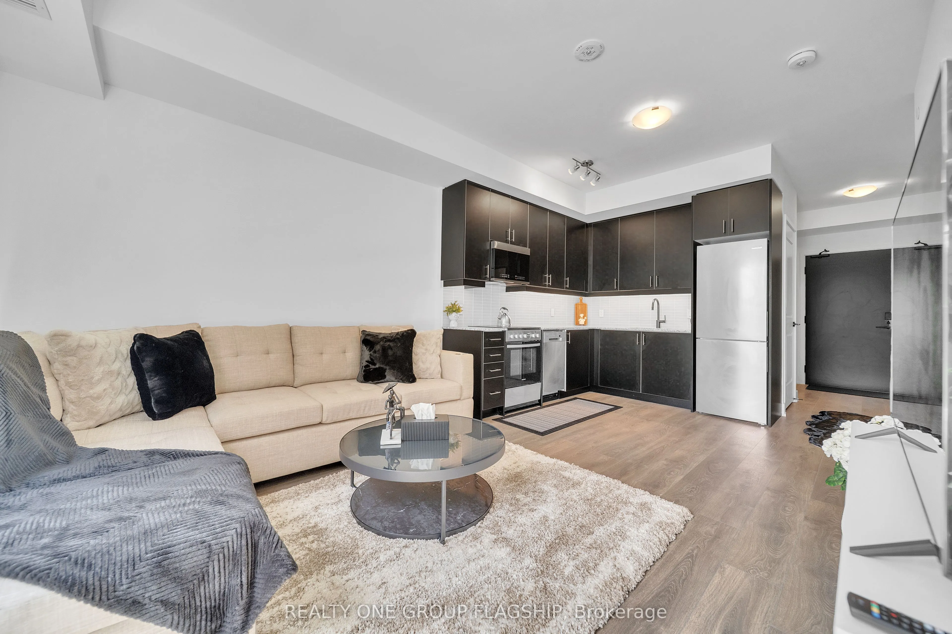 2343 Khalsa Gate, #101