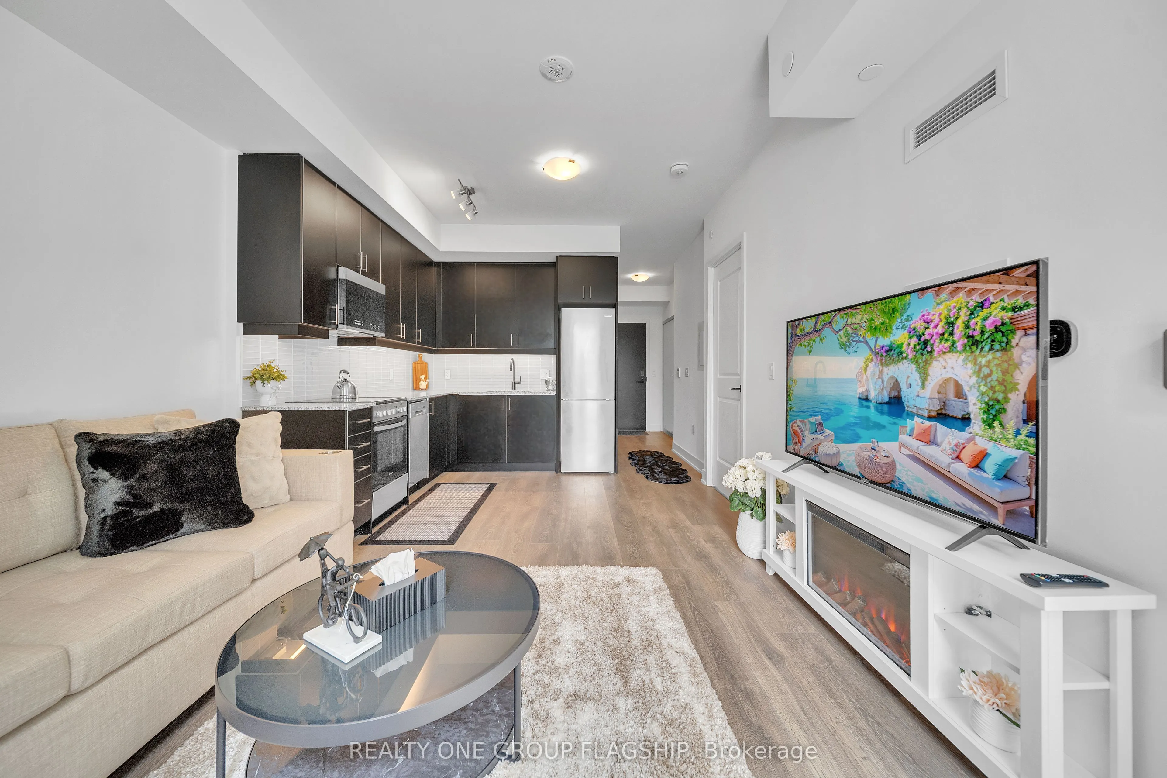 2343 Khalsa Gate, #101