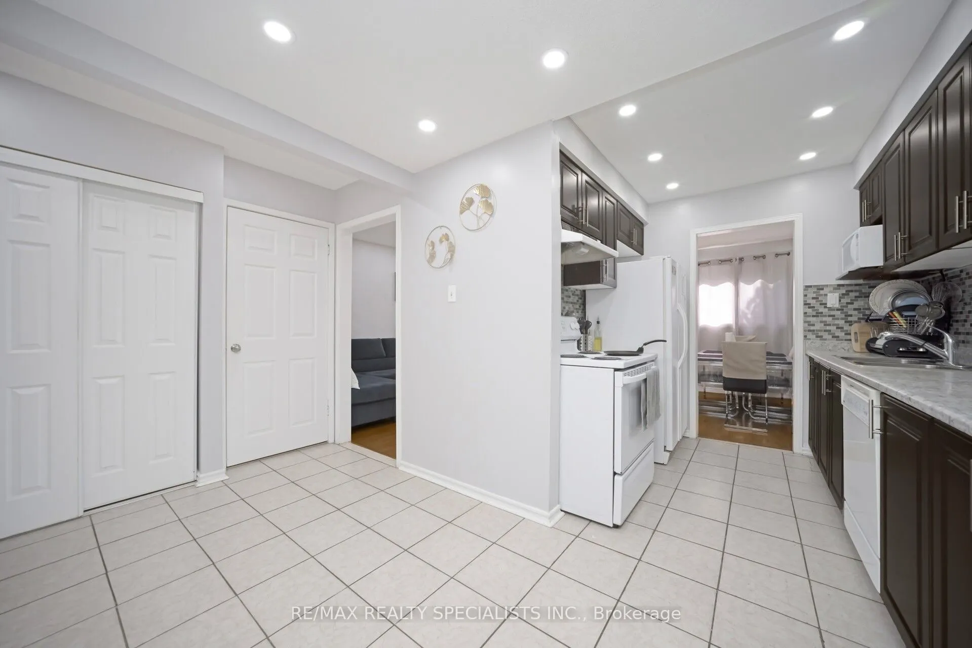 30 Greenwich Circle, #30