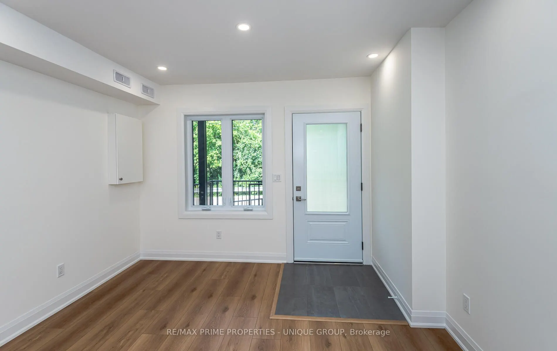 45 Astoria Avenue, #2