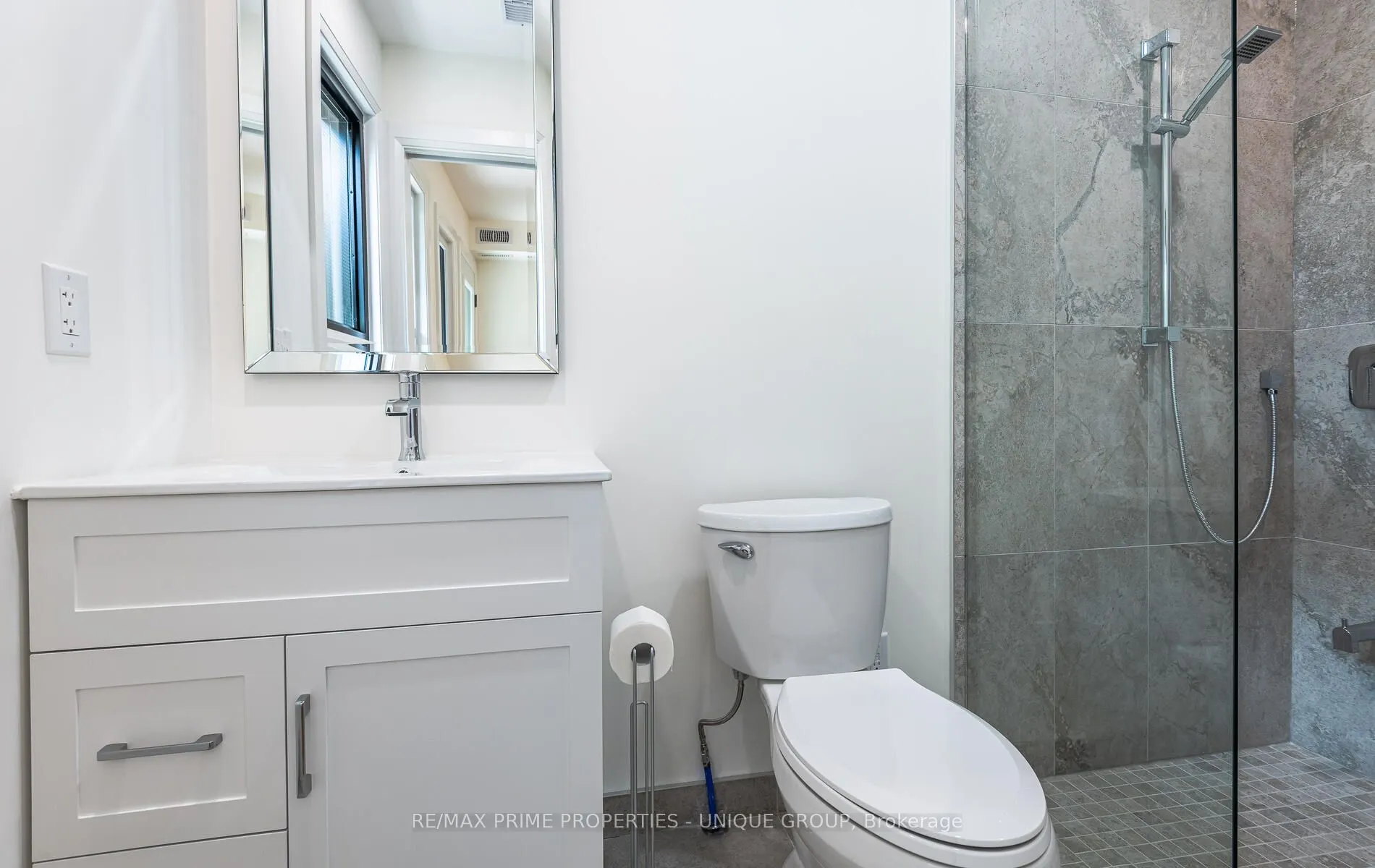 45 Astoria Avenue, #2