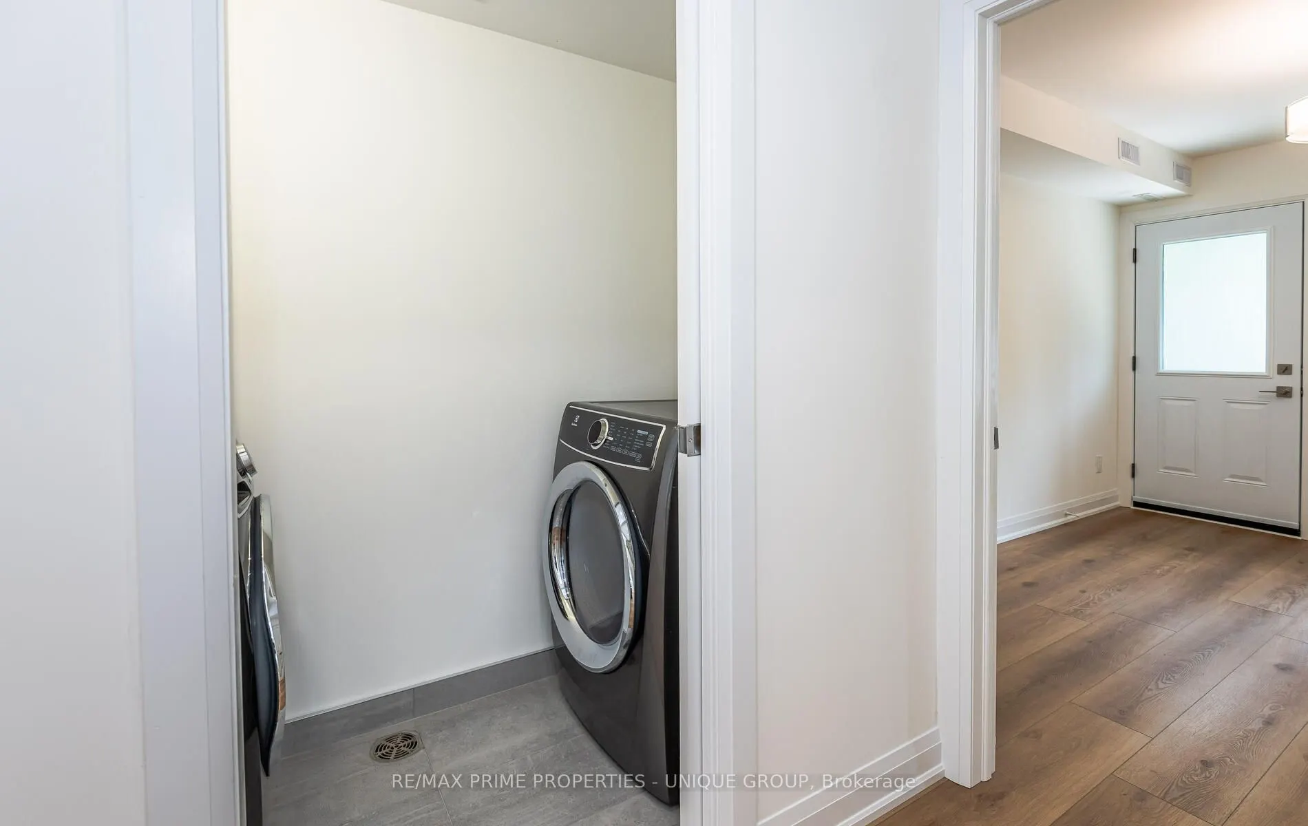 45 Astoria Avenue, #2