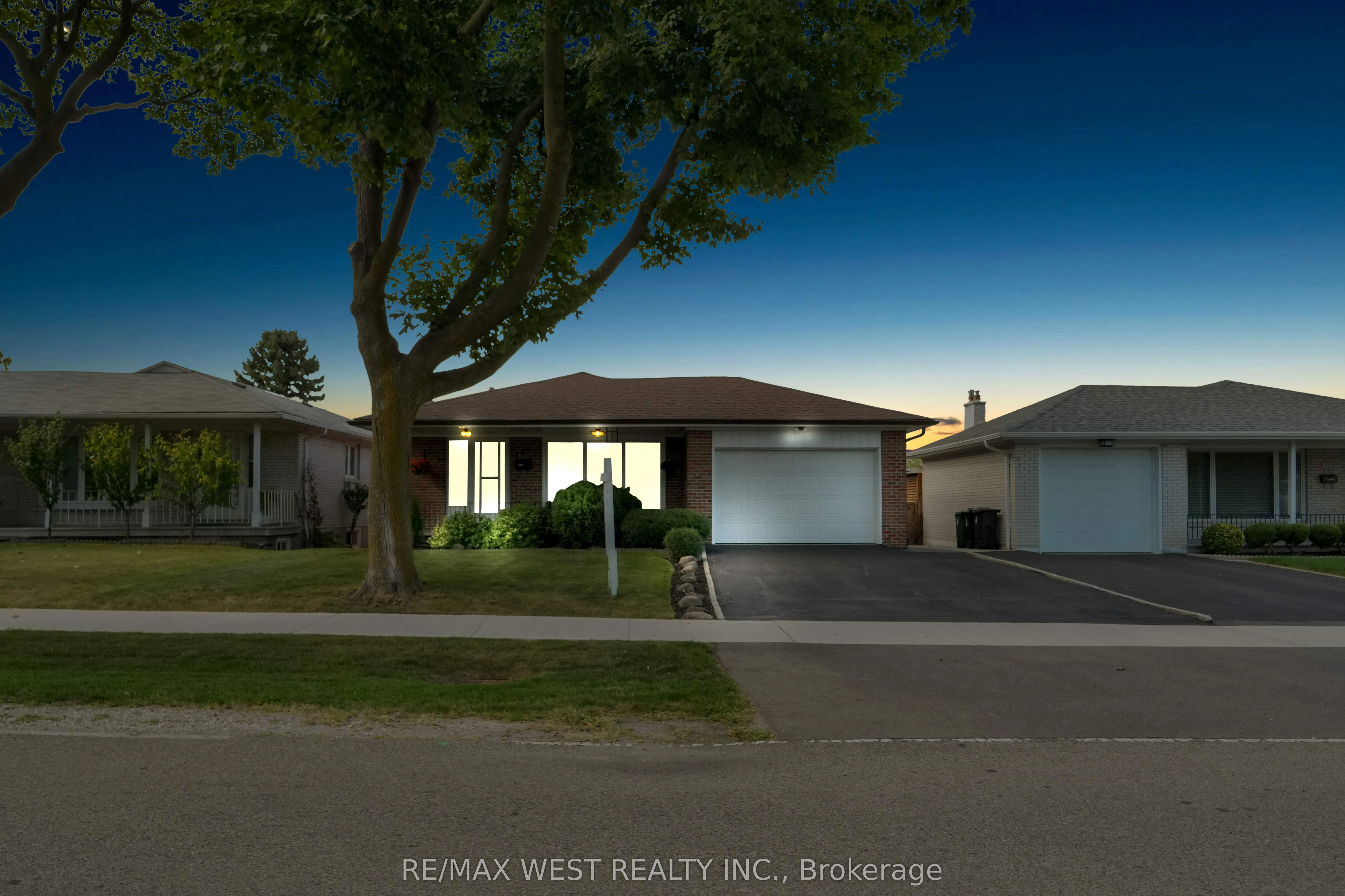 304 La Rose Avenue