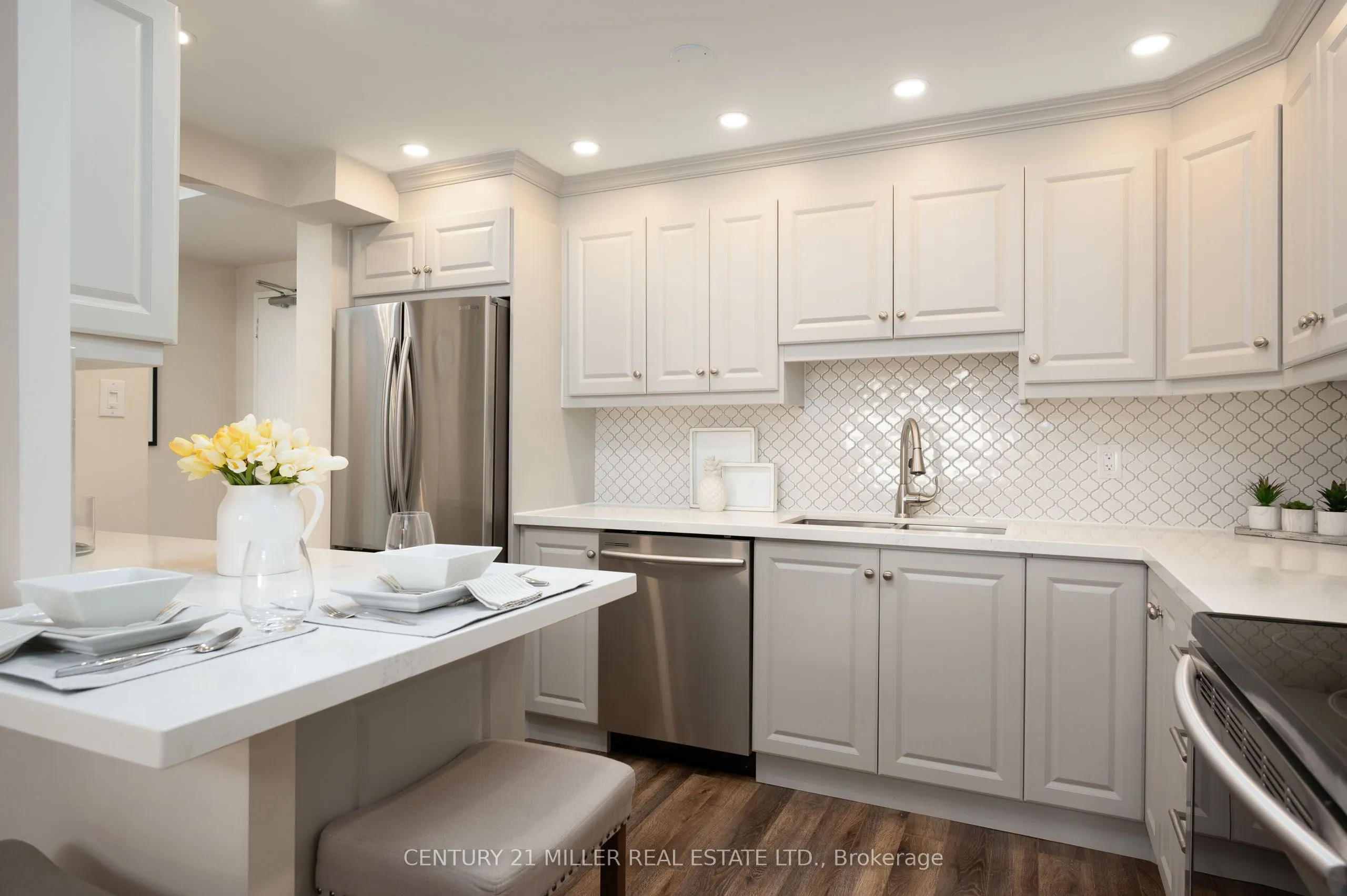 1359 White Oaks Boulevard, #804