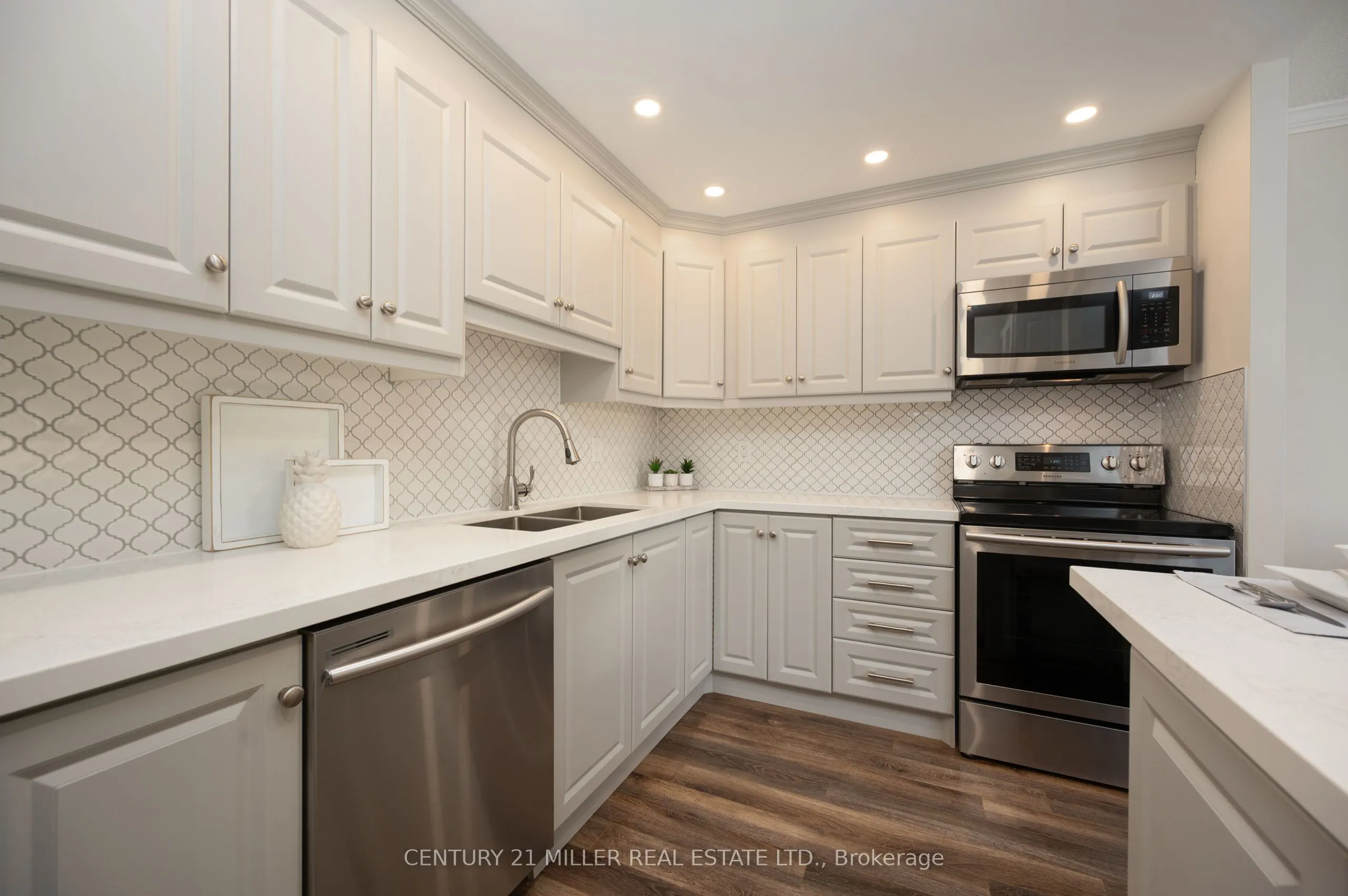 1359 White Oaks Boulevard, #804