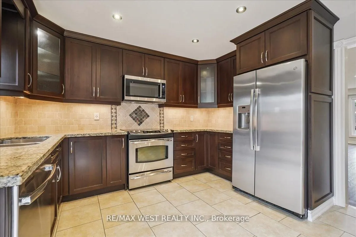 3354 Nutcracker Drive