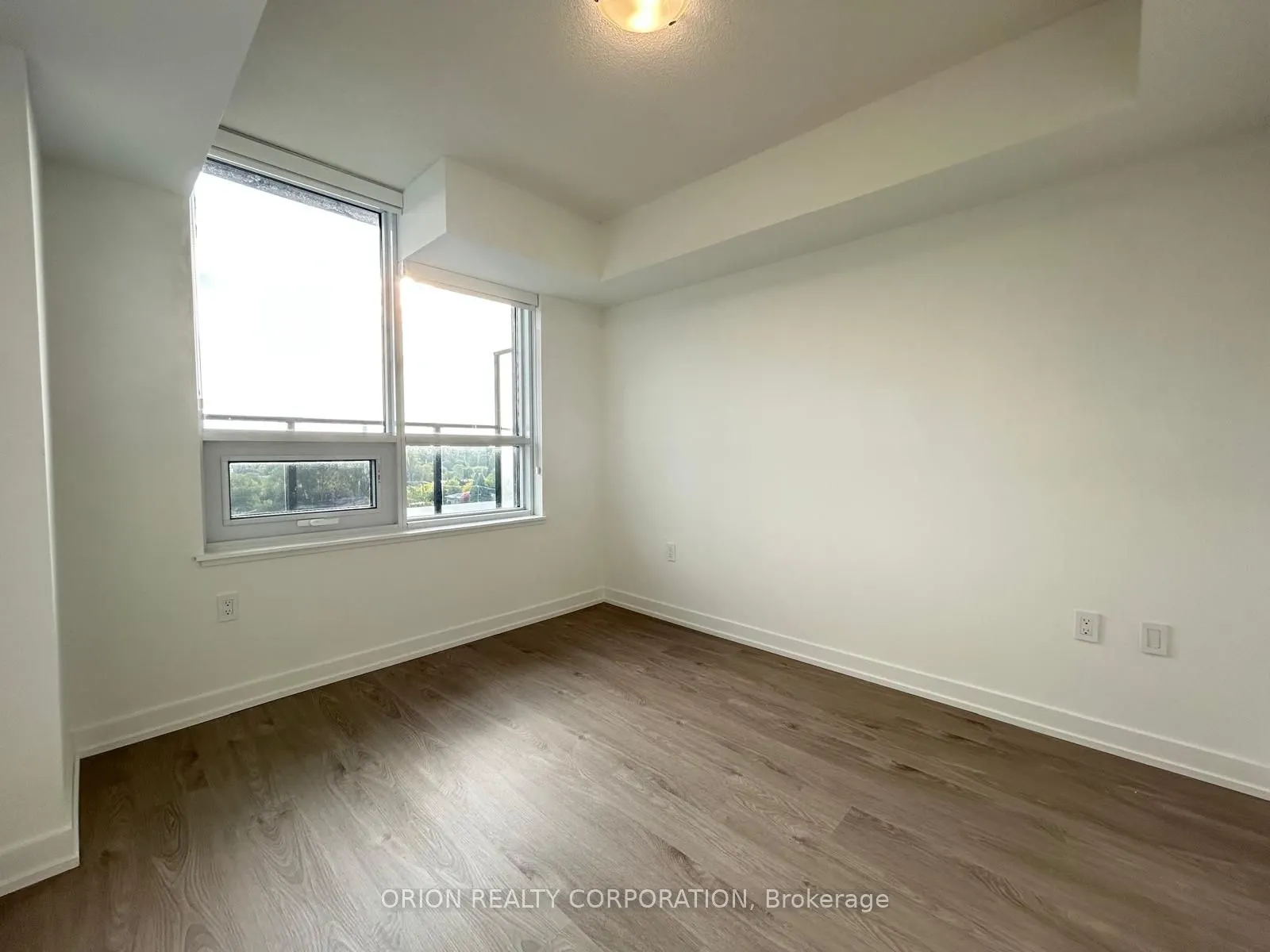 556 Marlee Avenue, #815