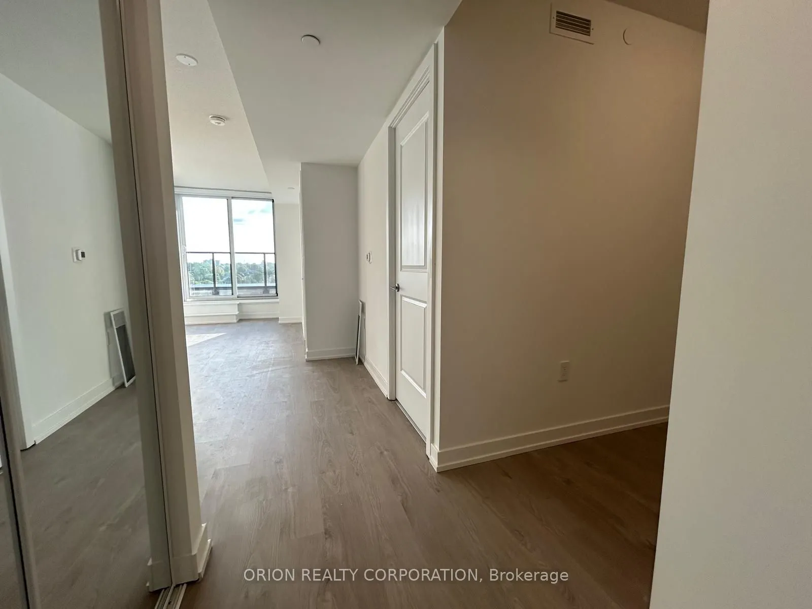 556 Marlee Avenue, #815
