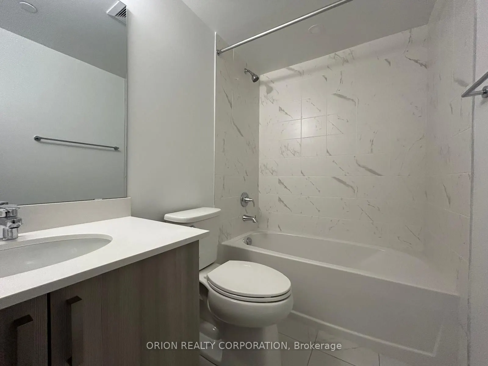 556 Marlee Avenue, #815