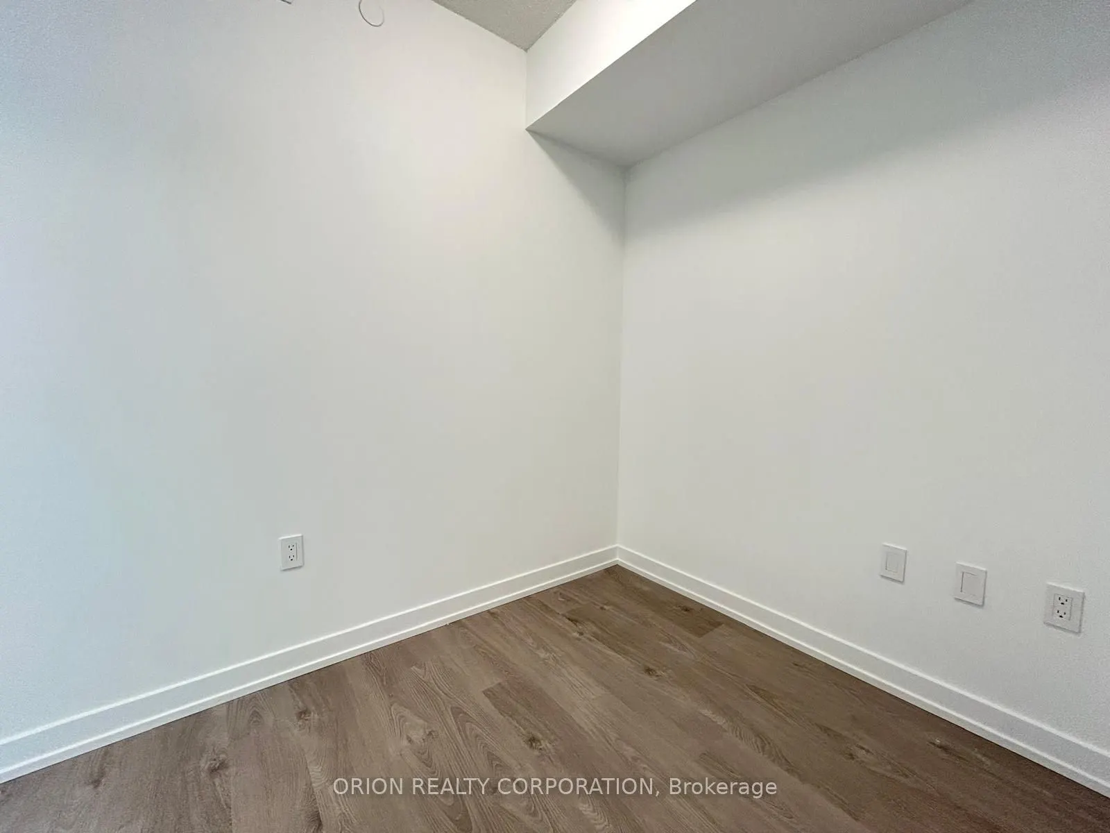 556 Marlee Avenue, #815