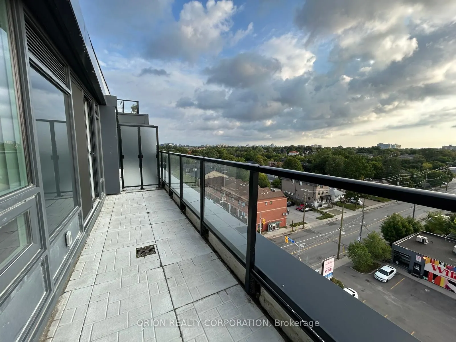 556 Marlee Avenue, #815