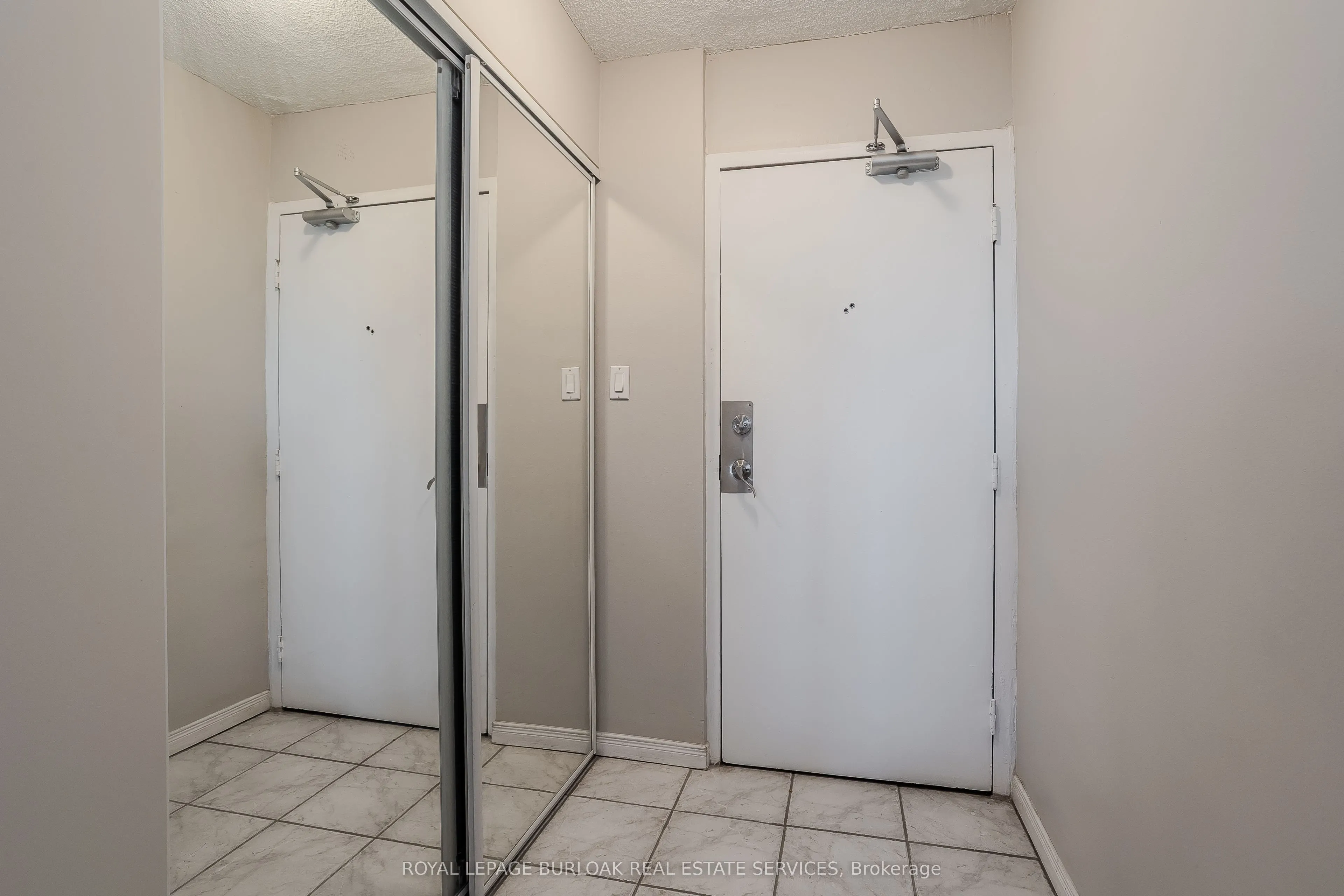 975 Warwick Court, #1510