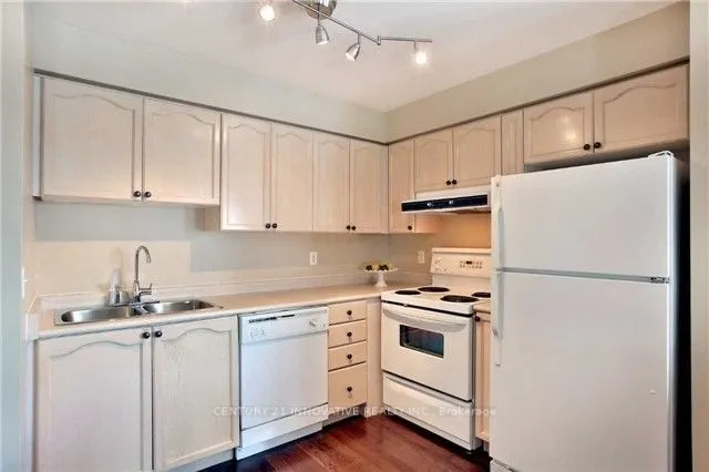 2545 Erin Centre Boulevard, #1404