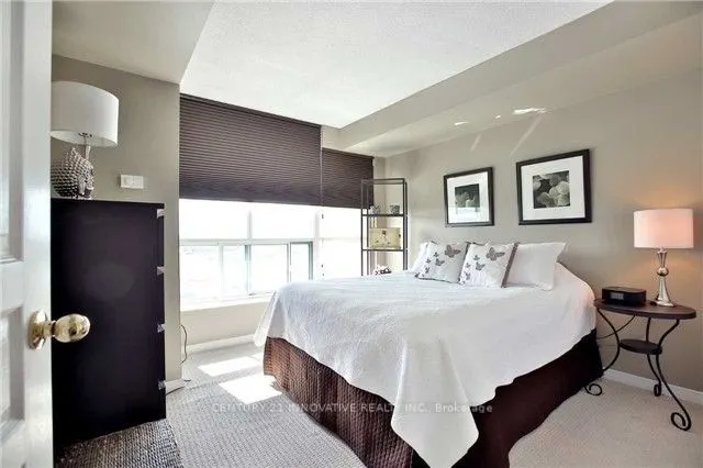 2545 Erin Centre Boulevard, #1404