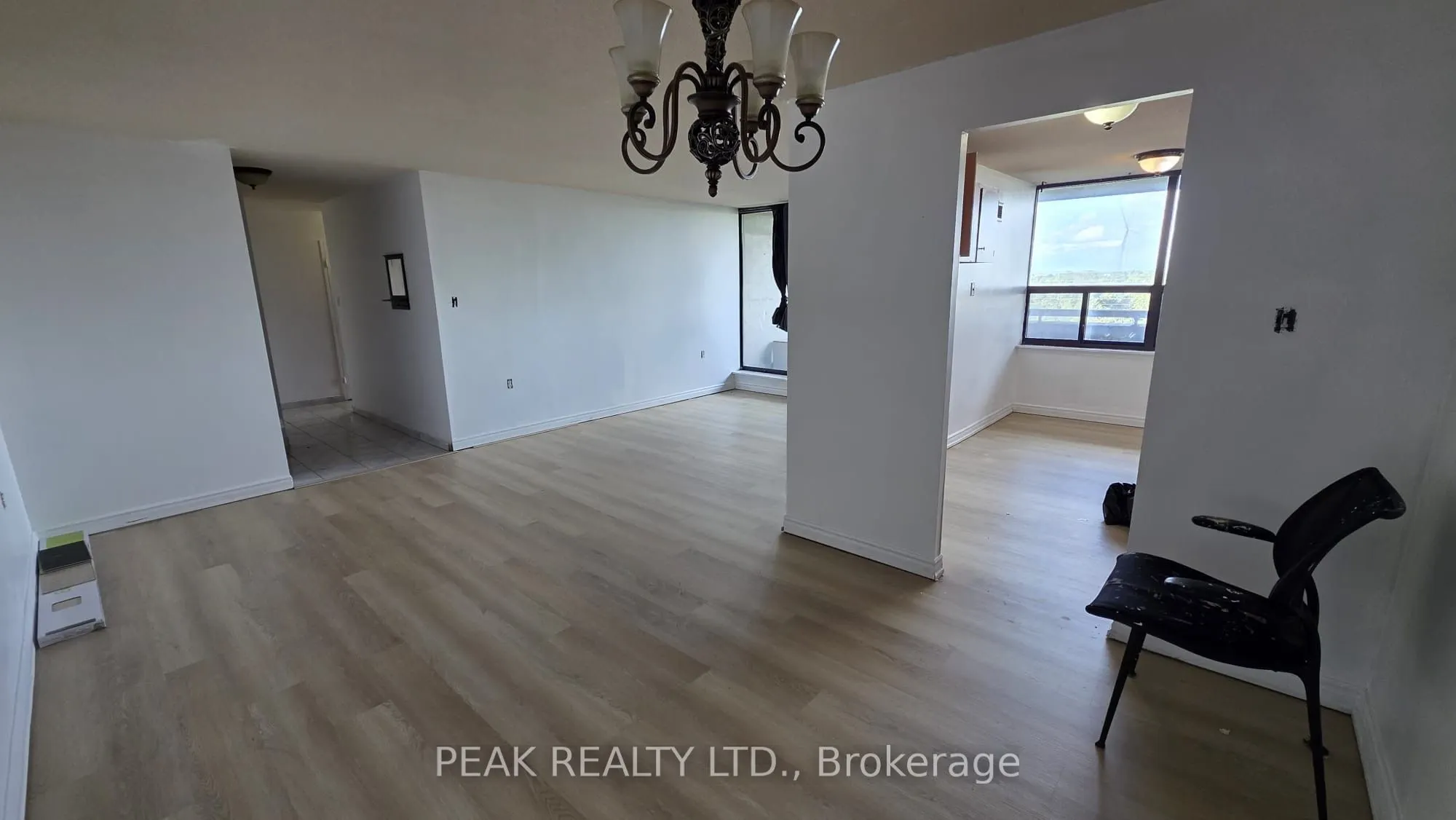 18 KNIGHTSBRIDGE Road, #705