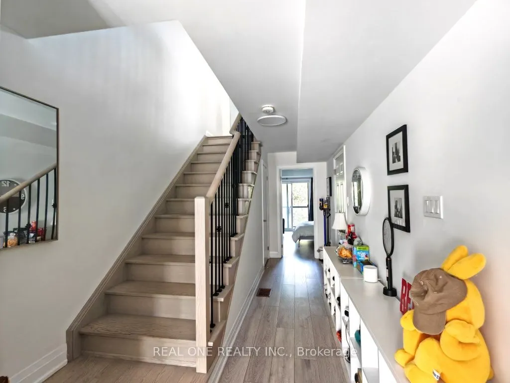 19 Woodstream Drive