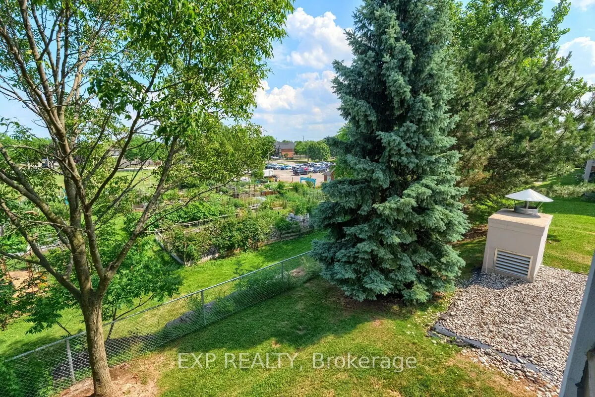 1421 Walkers Line, #215