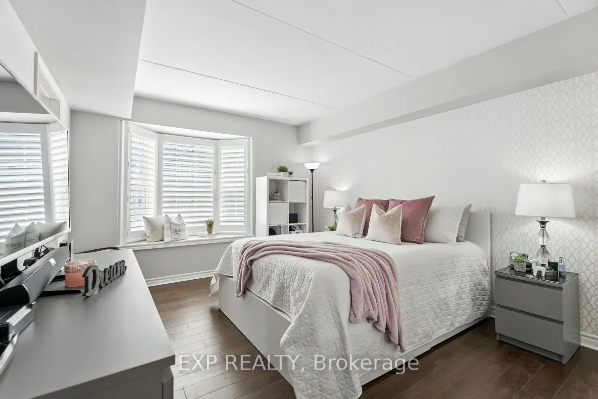1421 Walkers Line, #215