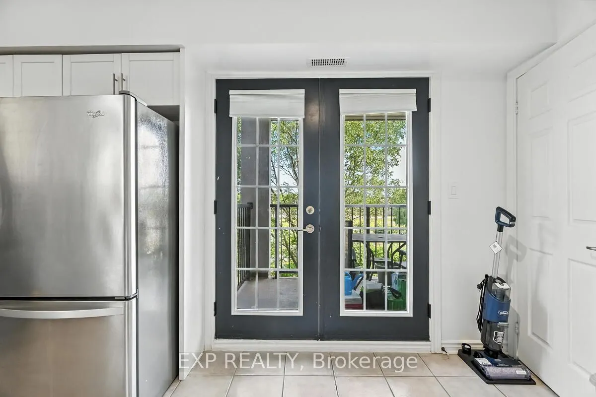 1421 Walkers Line, #215