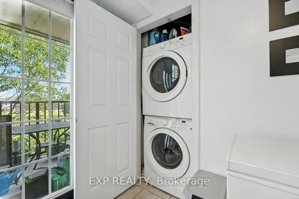 1421 Walkers Line, #215