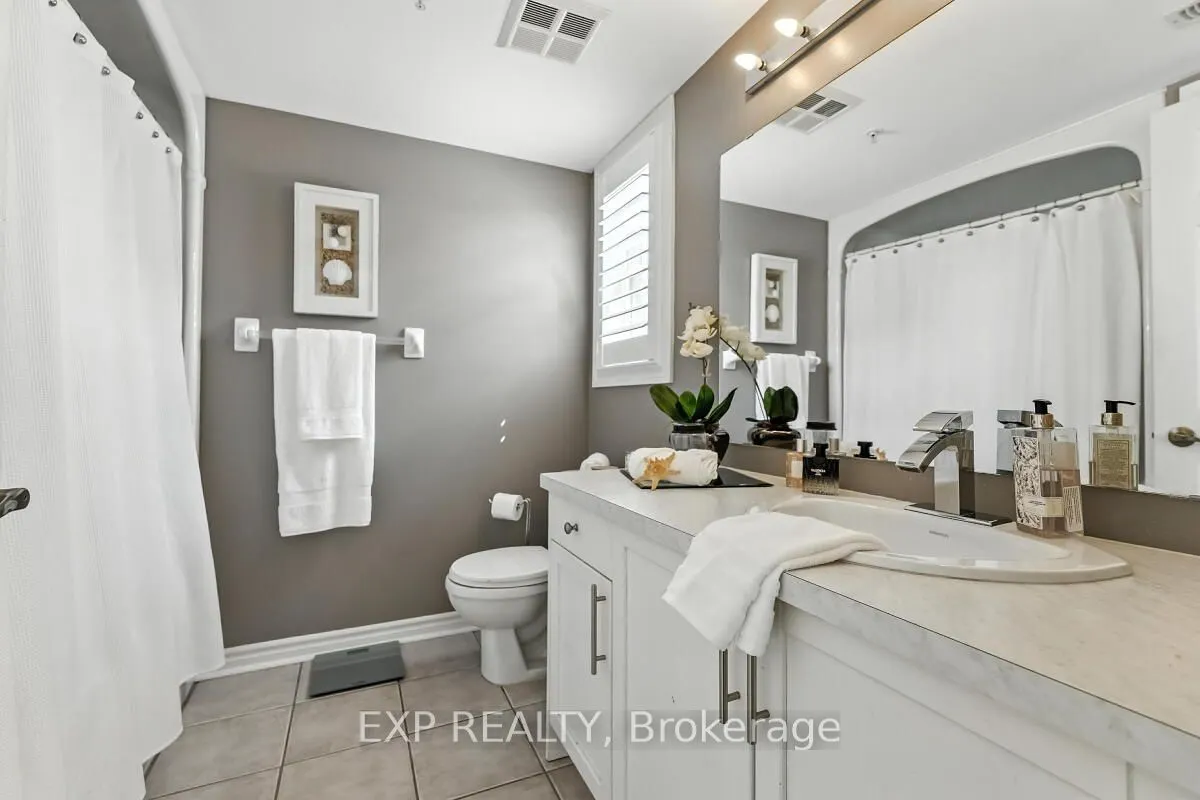 1421 Walkers Line, #215