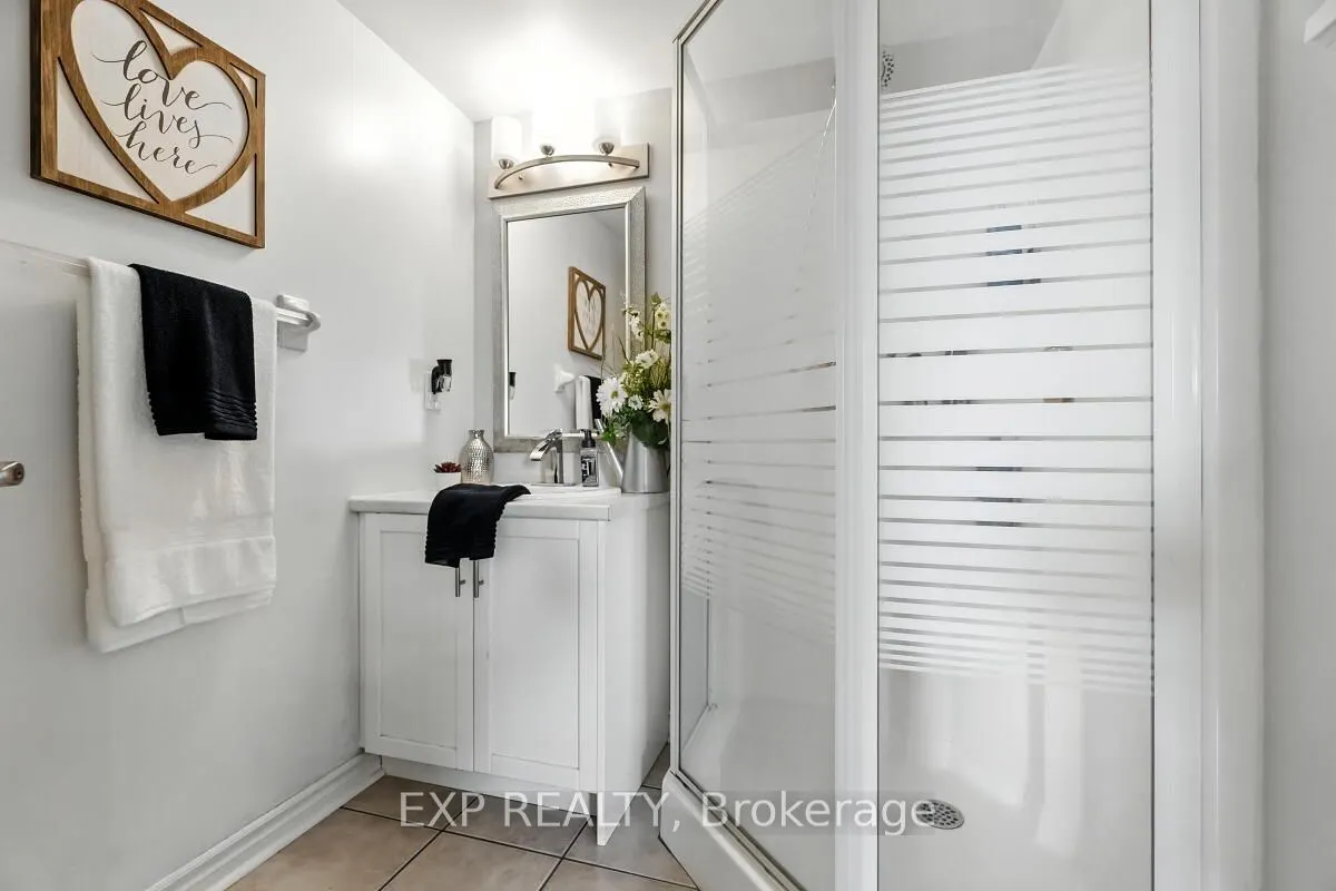 1421 Walkers Line, #215