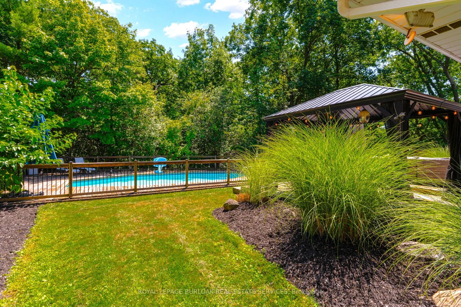 1807 Heather Hills Drive