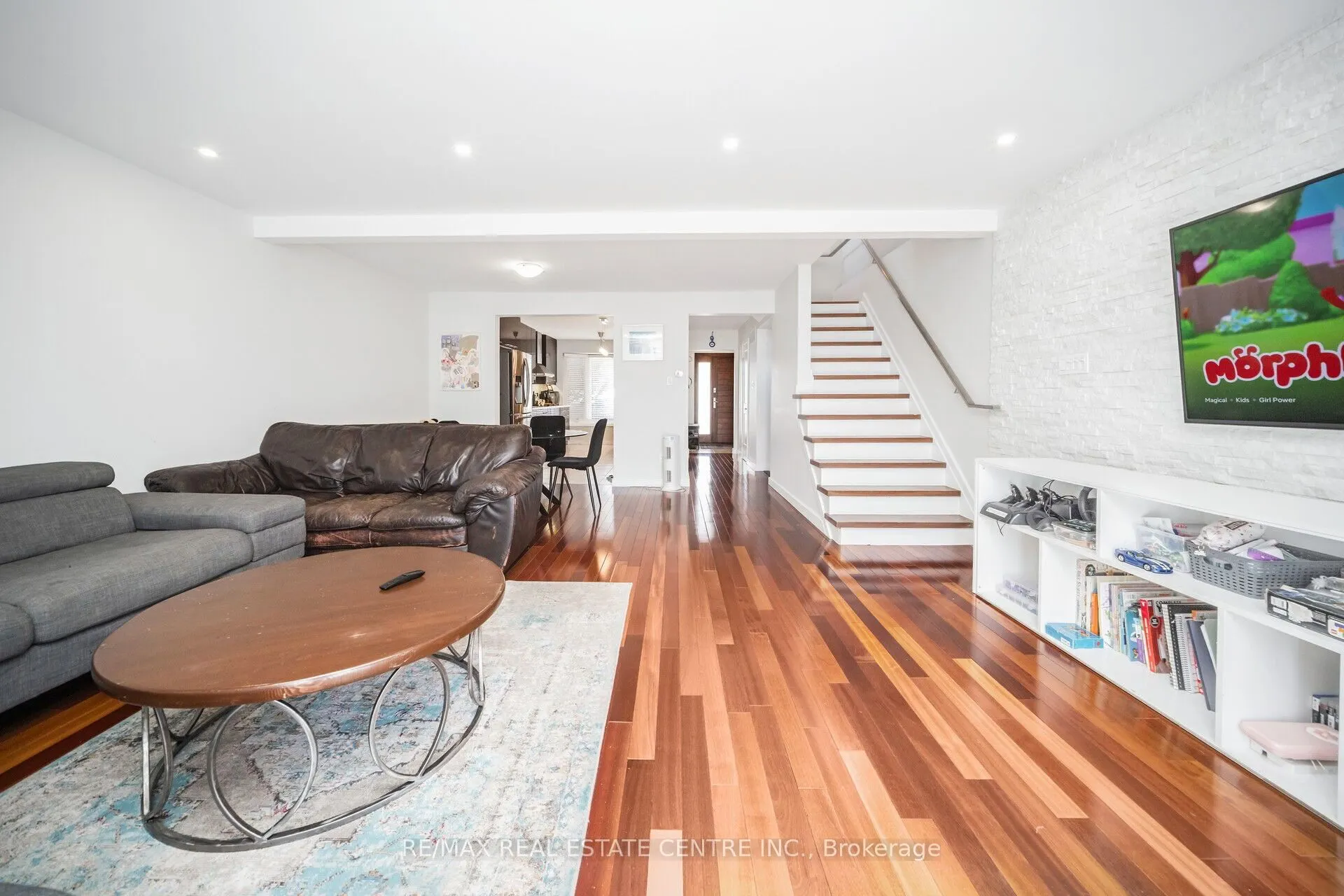 2536 Barcella Crescent