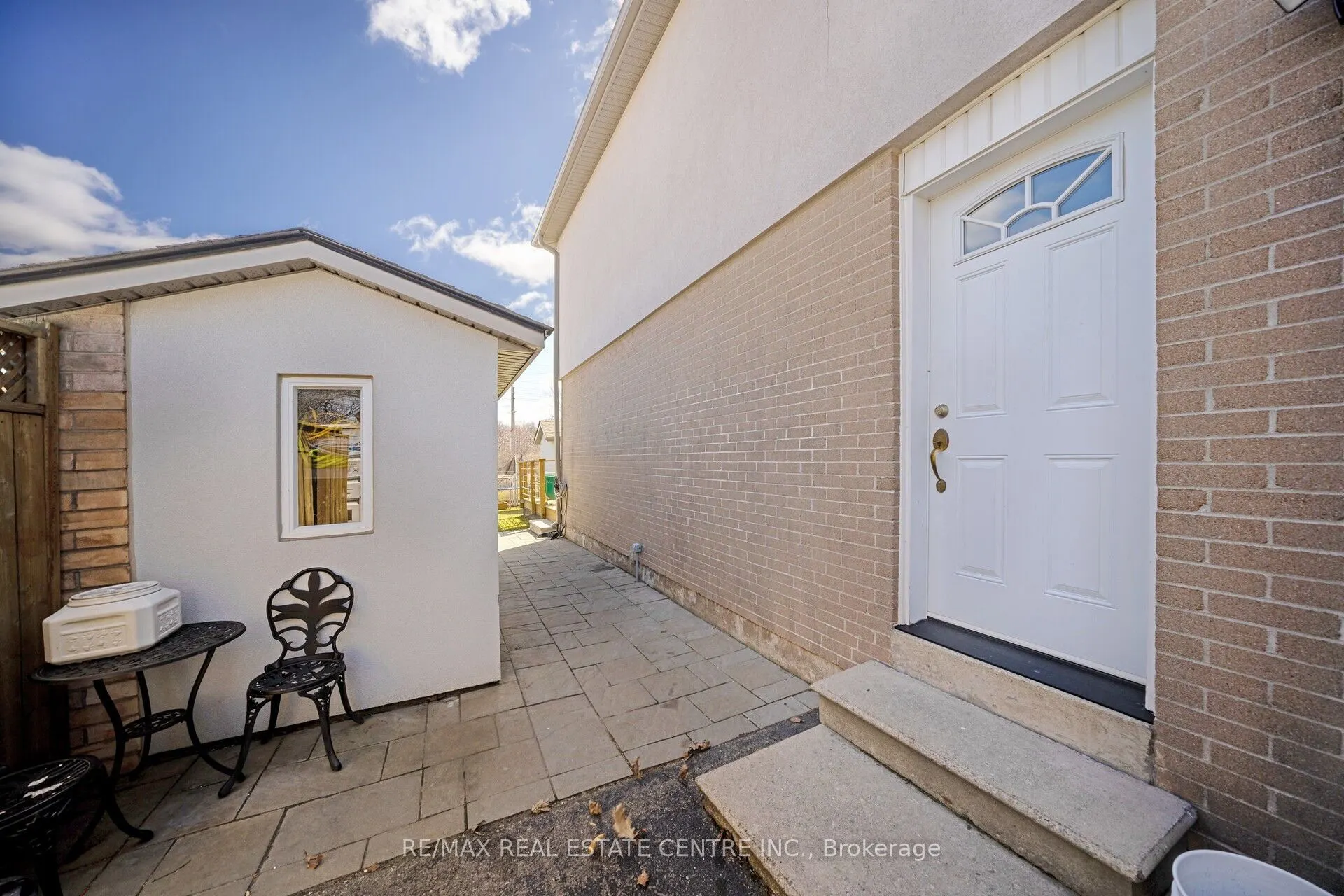 2536 Barcella Crescent