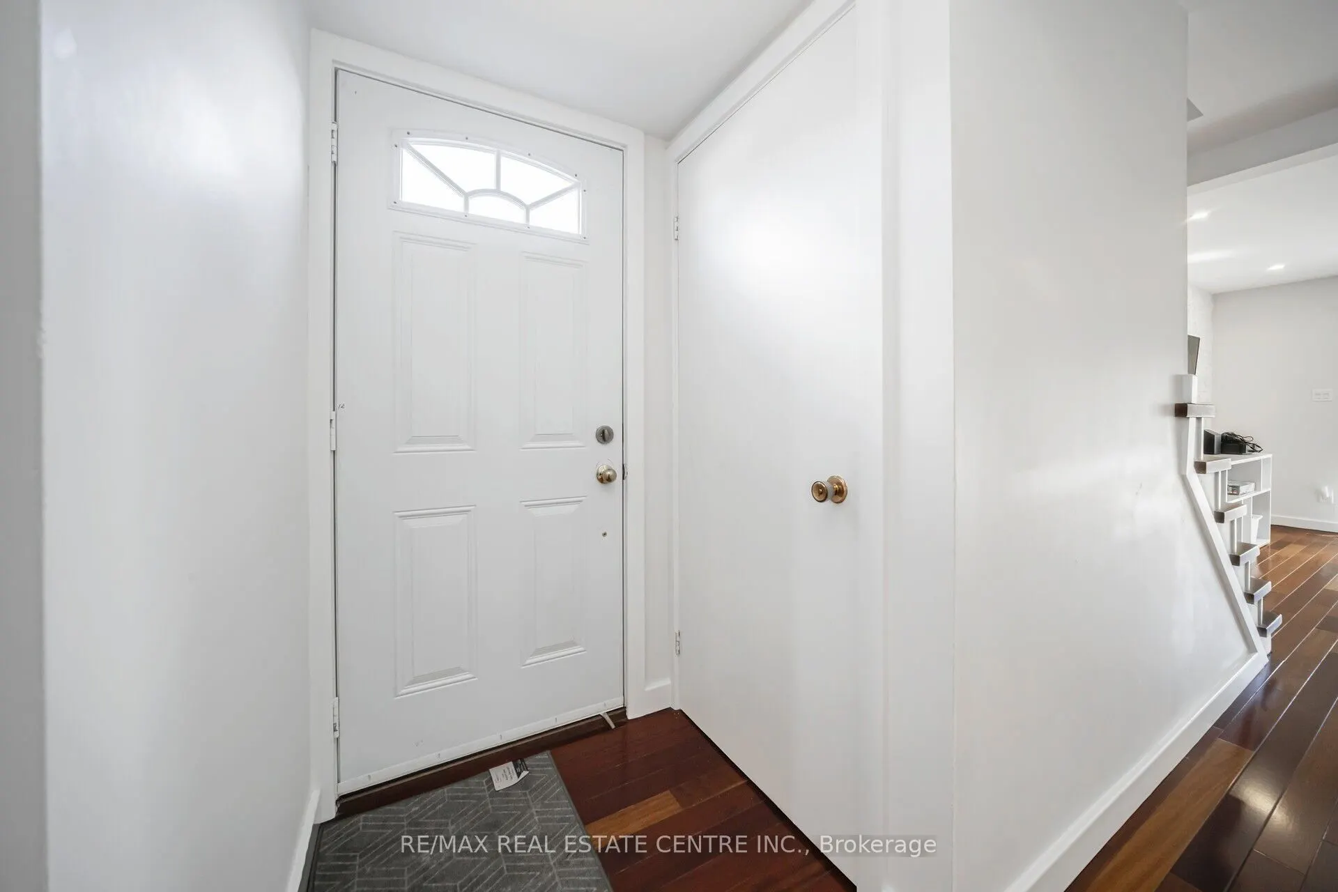 2536 Barcella Crescent