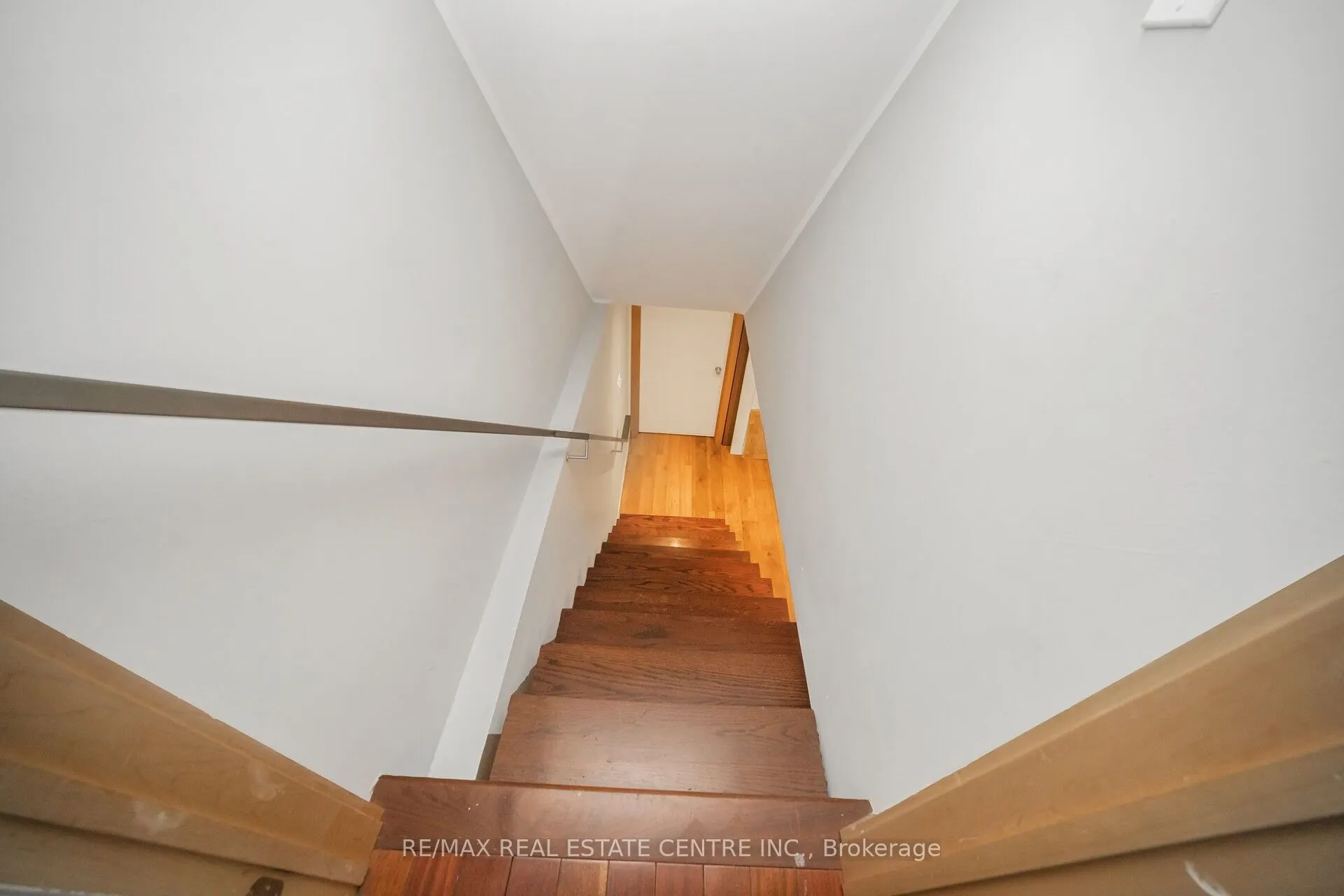 2536 Barcella Crescent