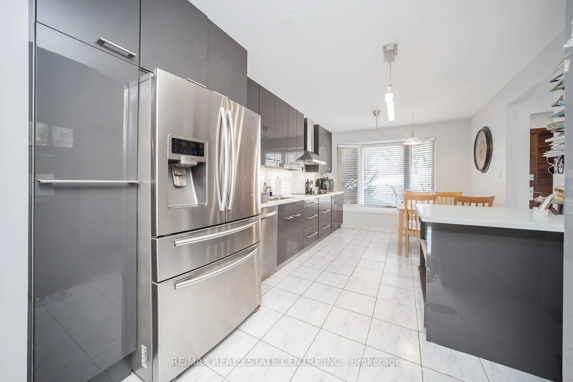 2536 Barcella Crescent