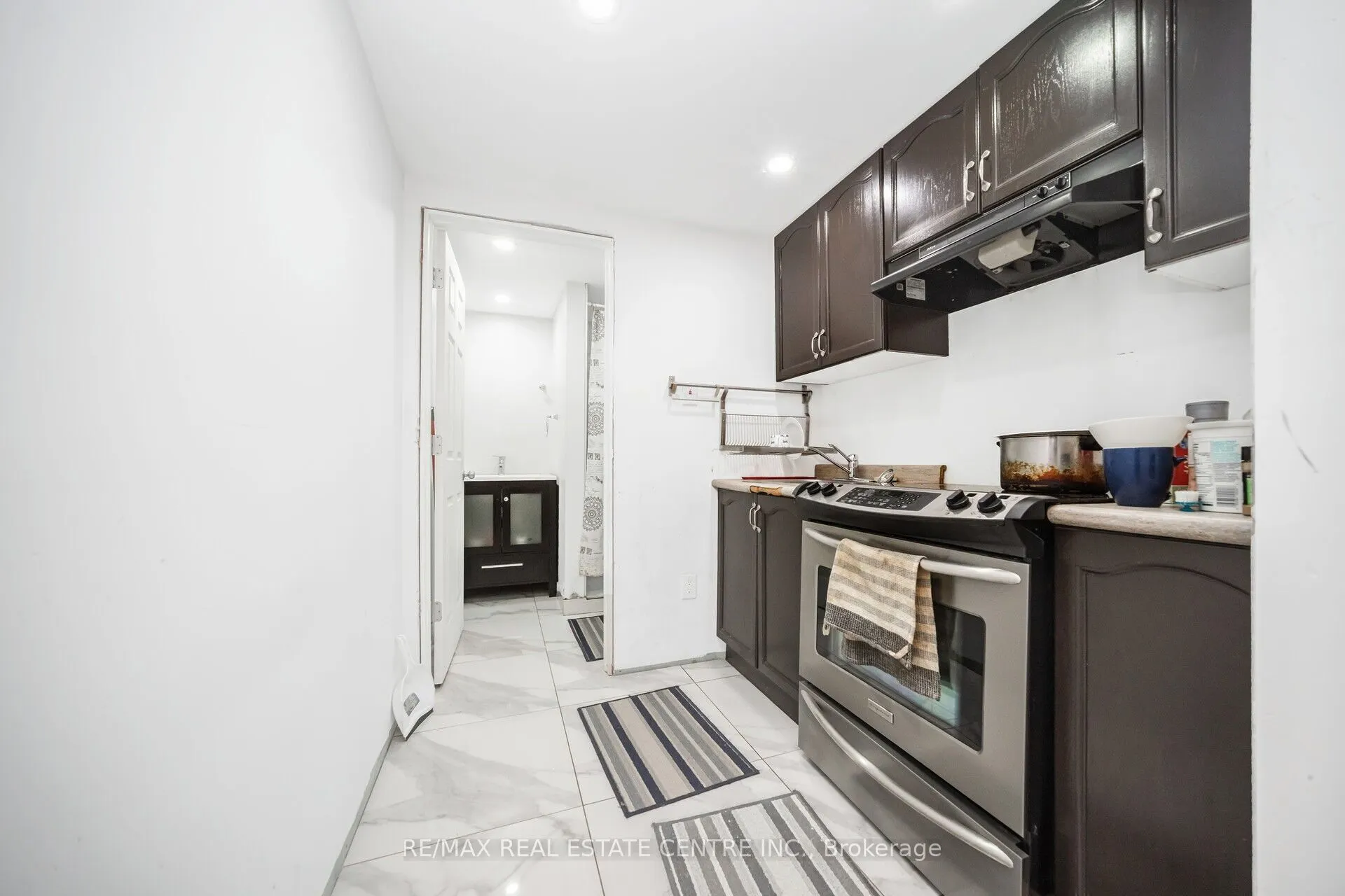 2536 Barcella Crescent