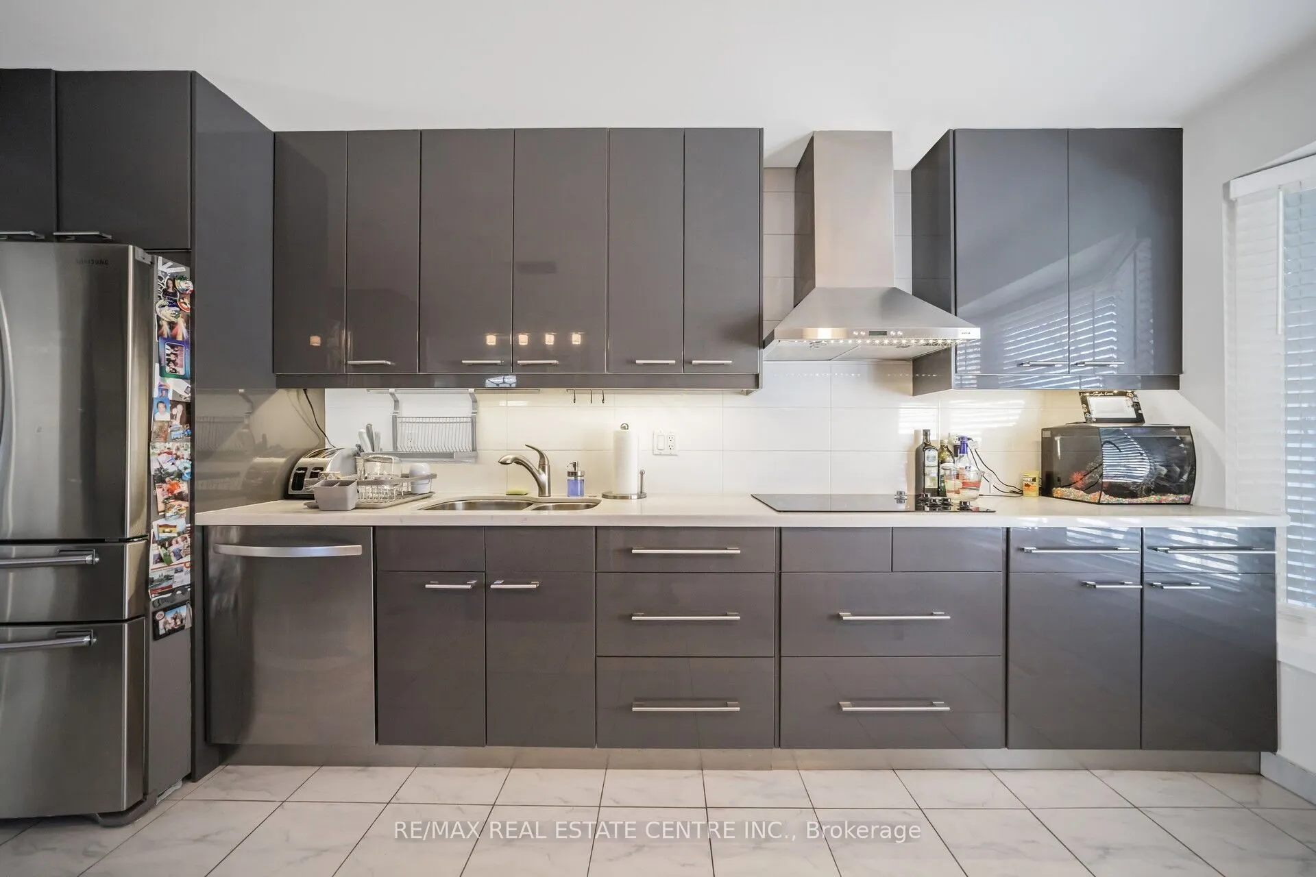 2536 Barcella Crescent