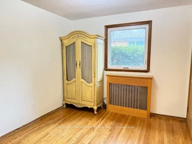 2627 Lake Shore Boulevard W, #MAIN