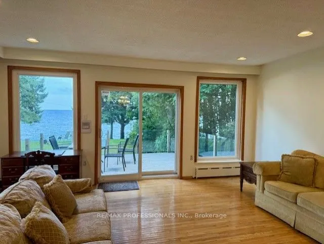 2627 Lake Shore Boulevard W, #MAIN