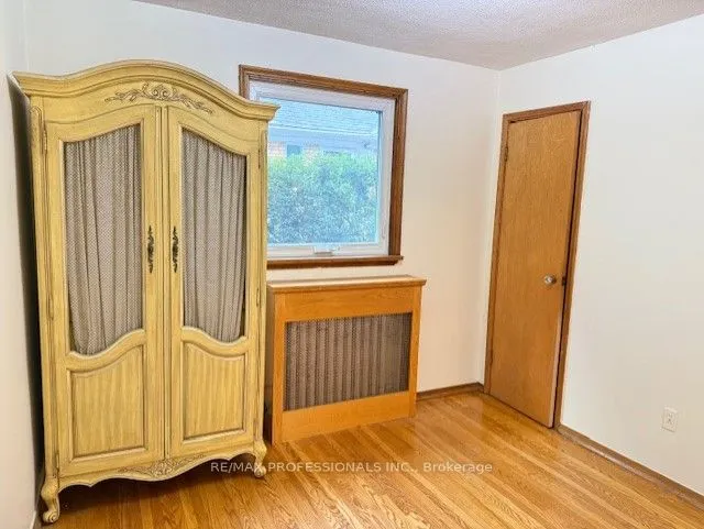 2627 Lake Shore Boulevard W, #MAIN